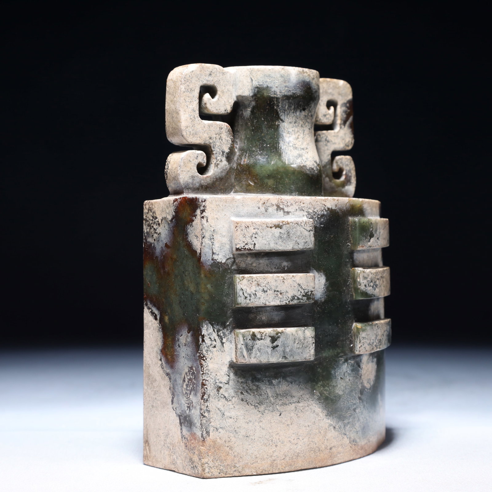 An Exquisite Jasper Trigram Pattern Double-Ears Ornament - 4