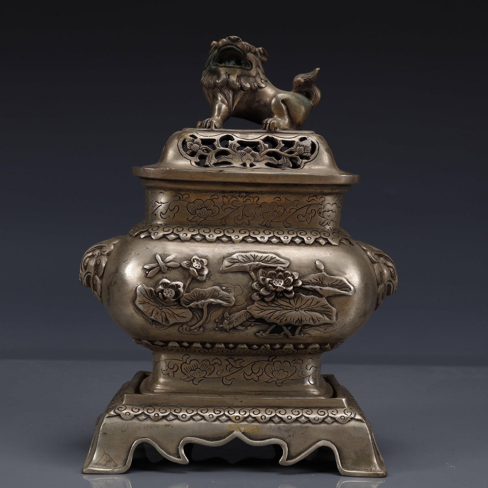 An Exquisite Silver-Plated Bronze Lotus Pattern Censer: An Exquisite Silver-Plated Bronze Lotus Pattern Censer,Ming Dynasty, China,Xuande Six-character Mark,Size:6.7inx4.3inx9.4in,Weight:1800g