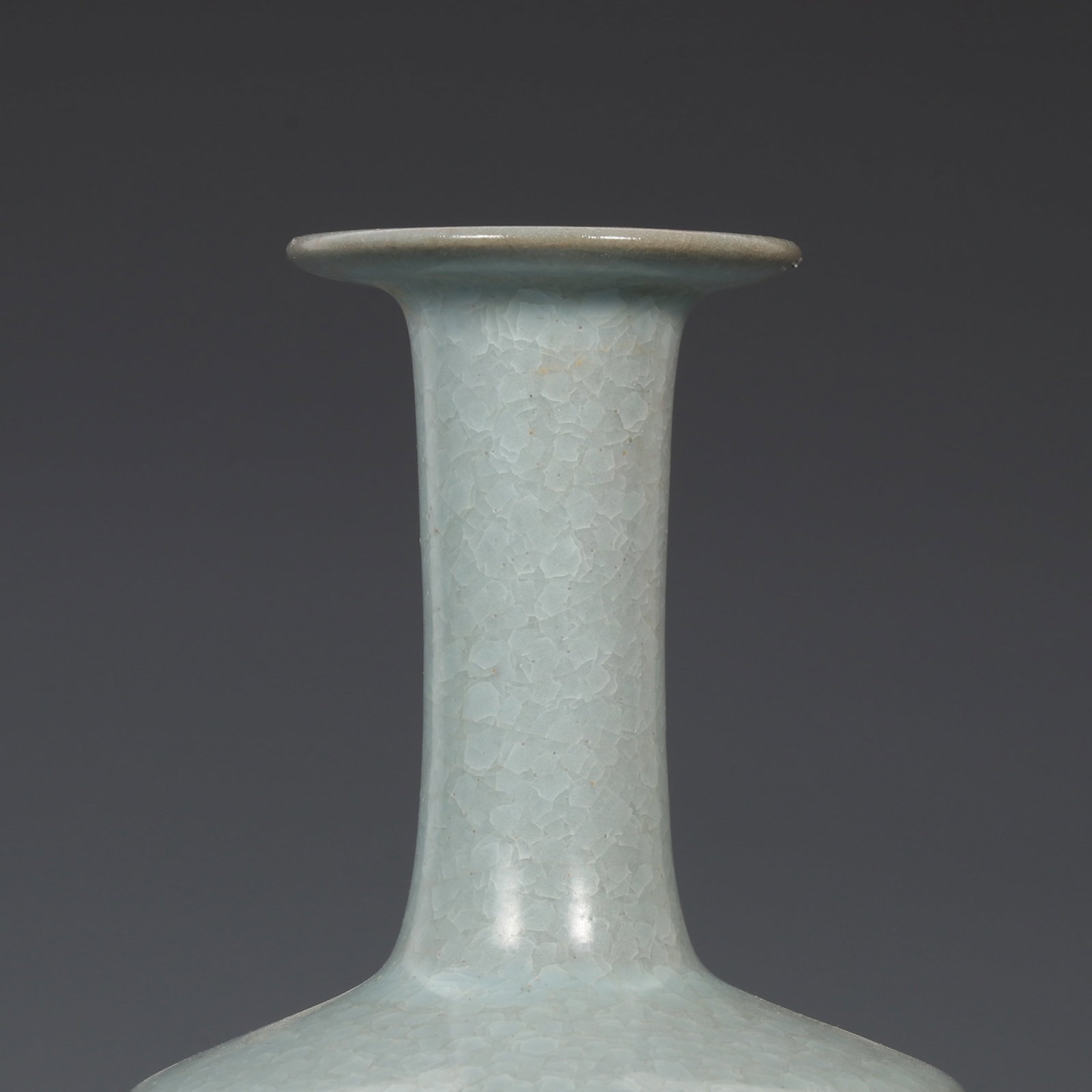 An Exquisite Ru yao Vase - 3
