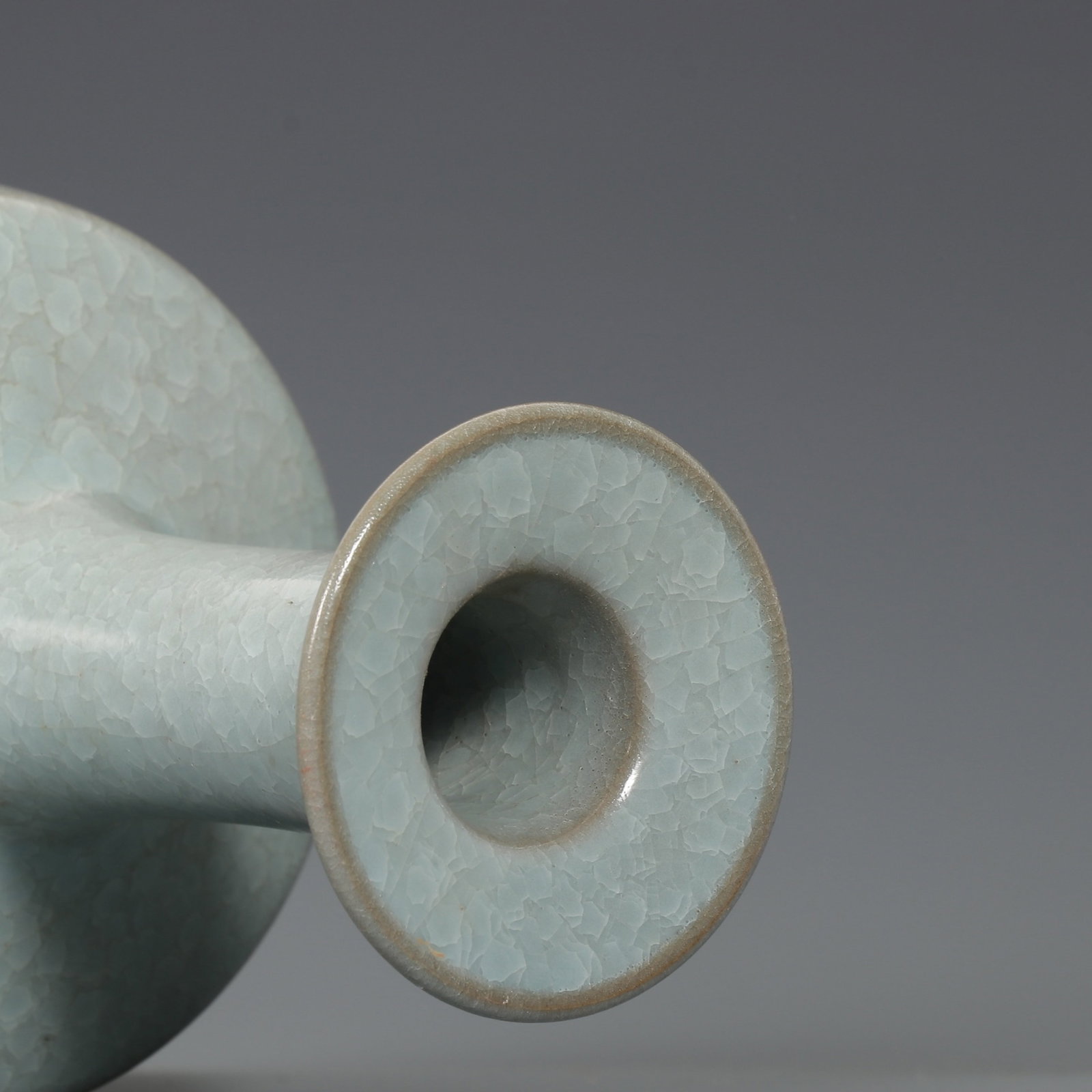 An Exquisite Ru yao Vase - 8