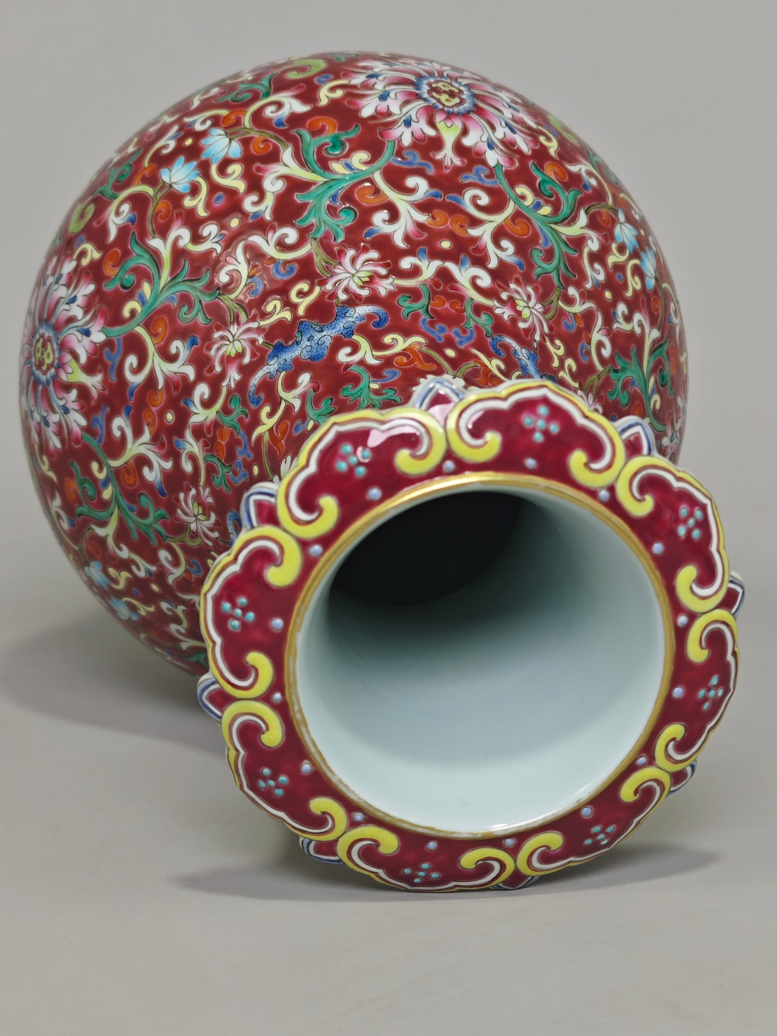 A Rare Famille-Rose Ruby Red-Glazed Lotus Pattern Vase - 8