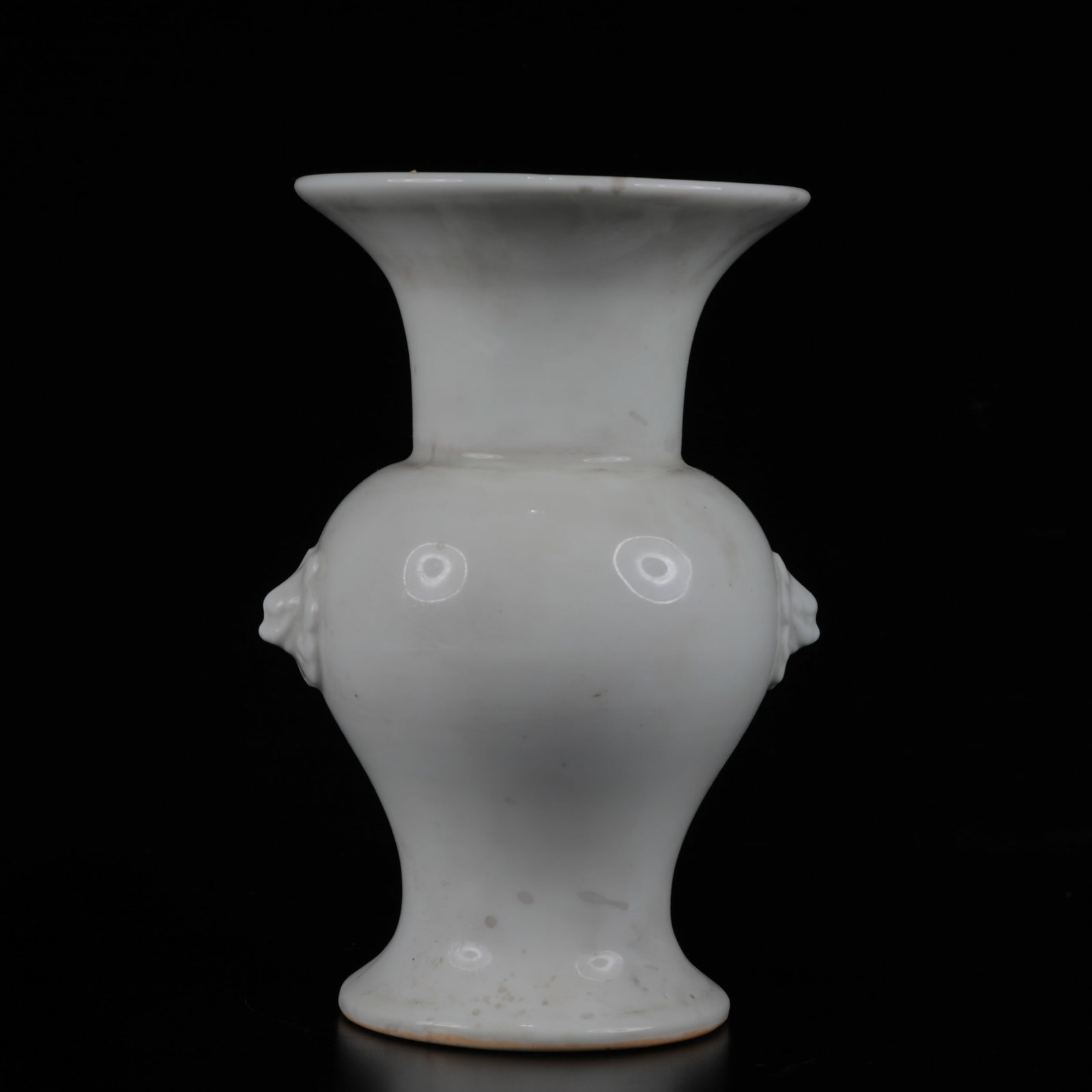 An Exquisite Blance-De-Chine Flower Pattern Beast-Ears Vase: An Exquisite Blance-De-Chine Flower Pattern Beast-Ears Vase,Qing Dynasty,China,Size:4.3inx6.7in,Weight:500g 德化瓷花卉纹兽耳瓶,中国
