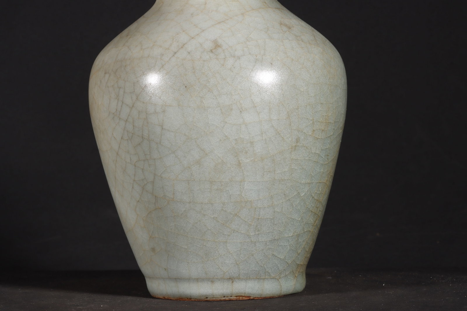 An Exquisite Guan yao Celadon Glazed Double-Ears Pot - 4