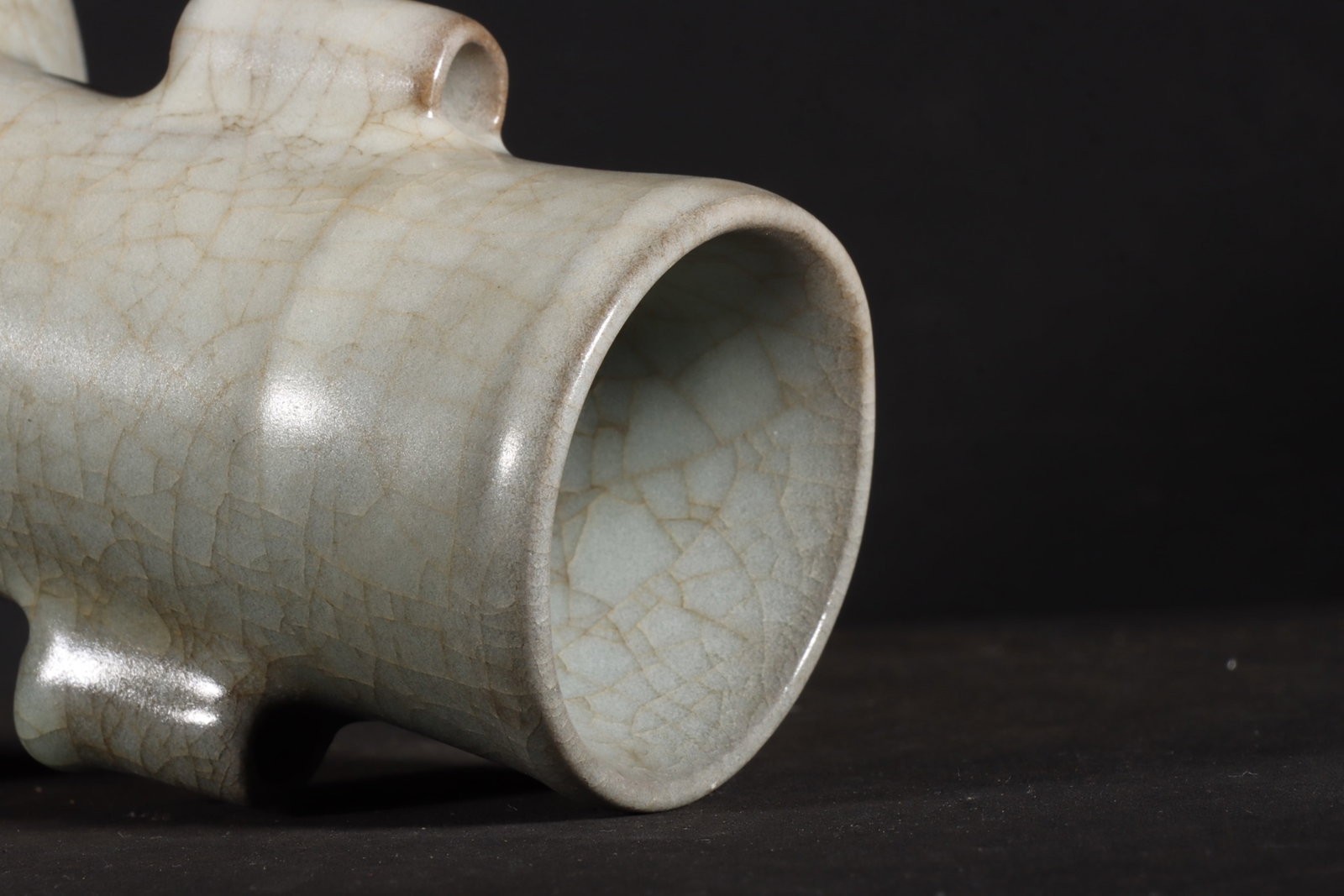 An Exquisite Guan yao Celadon Glazed Double-Ears Pot - 8