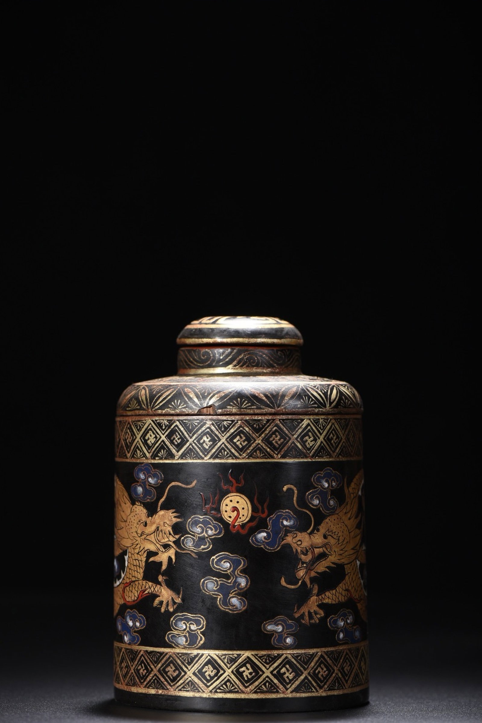 An Exquisite Carved Lacquer Auspicious Cloud and Dragon Pattern Jar (1 of 9)