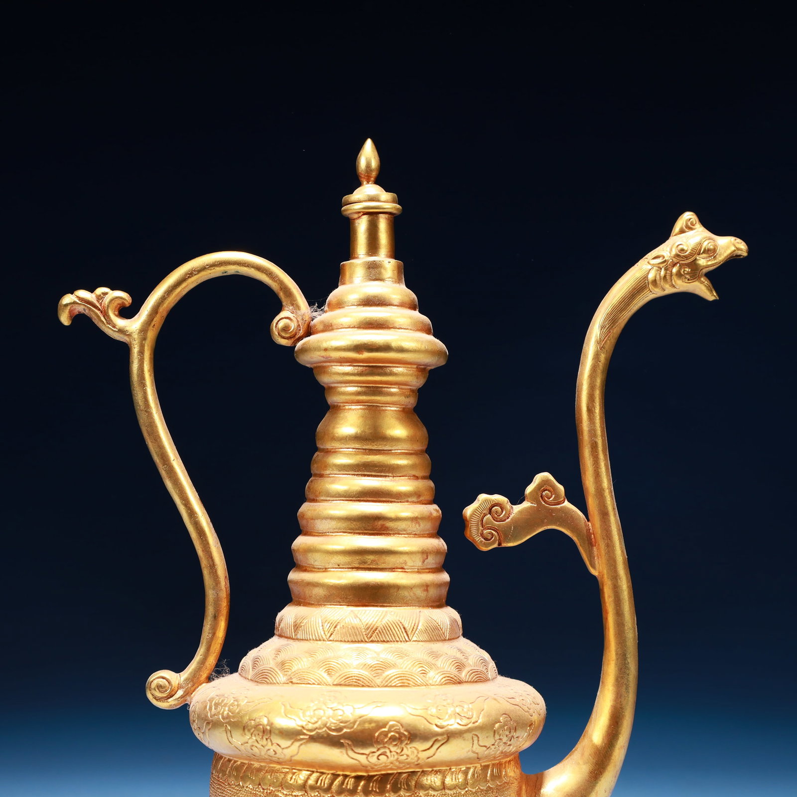 An Exquisite Gilt Bronze Phoenix Pattern Ewer - 2
