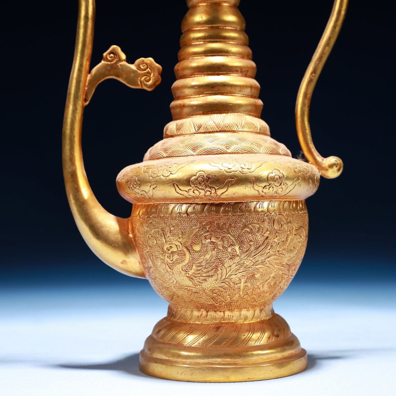 An Exquisite Gilt Bronze Phoenix Pattern Ewer - 9