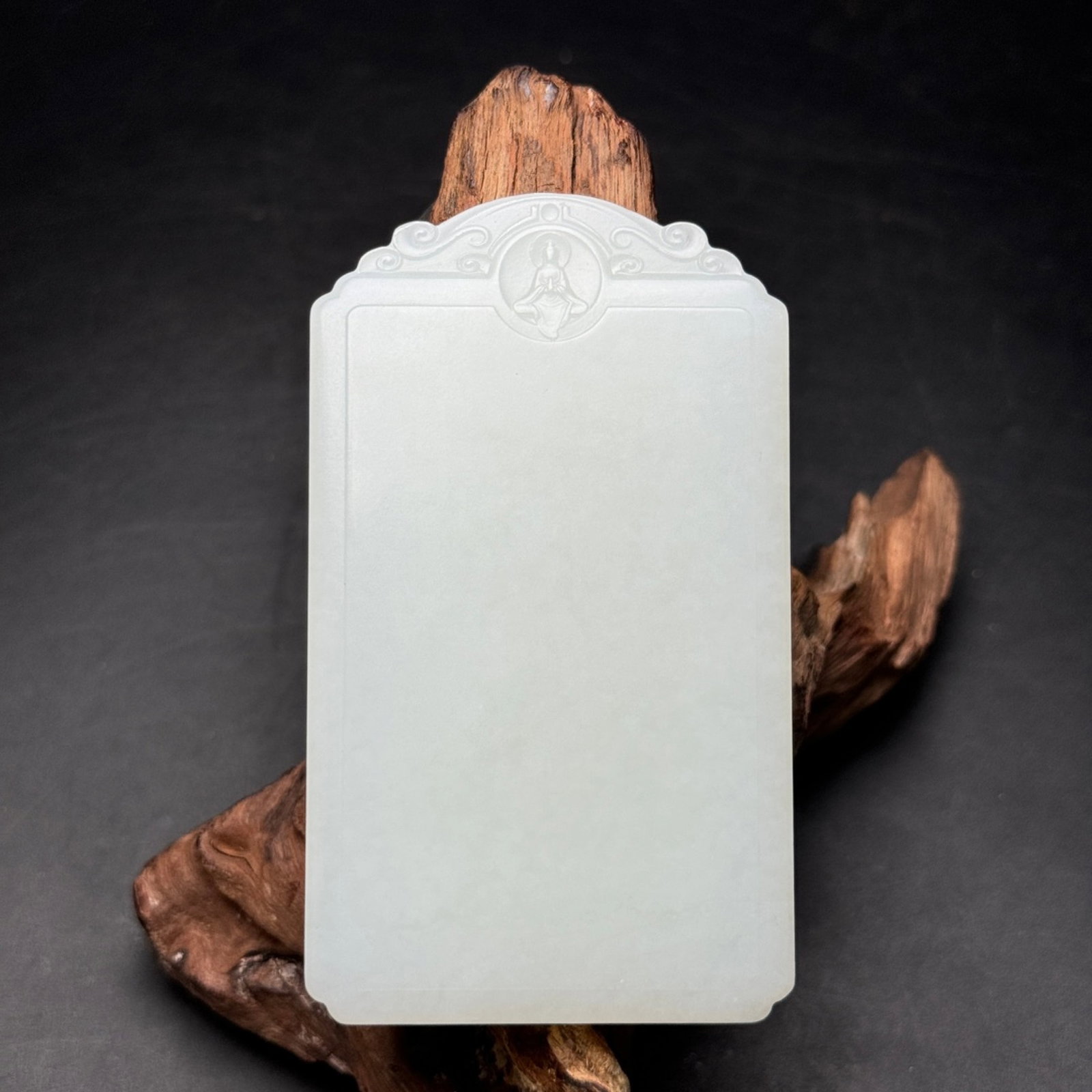 An Exquisite White Jade Pendant: An Exquisite White Jade Pendant,Qing Dynasty,China,Size:3.2inx1.9inx0.5in,Weight:126g 白玉挂件,中国清代