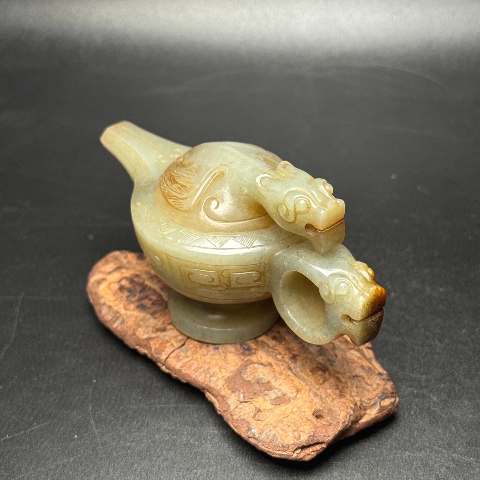 An Exquisite White Jade Dragon Pattern Pot - 7