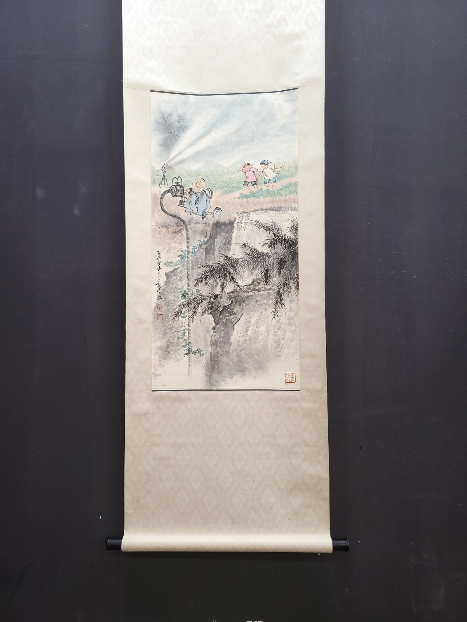 A Chinese Vertical Scroll Ink Painting of Character and Story on Paper: A Chinese Vertical Scroll Ink Painting of Character and Story on Paper,Wei Zixi,Size:17.3inx35in 一幅中国水墨人物故事画立轴