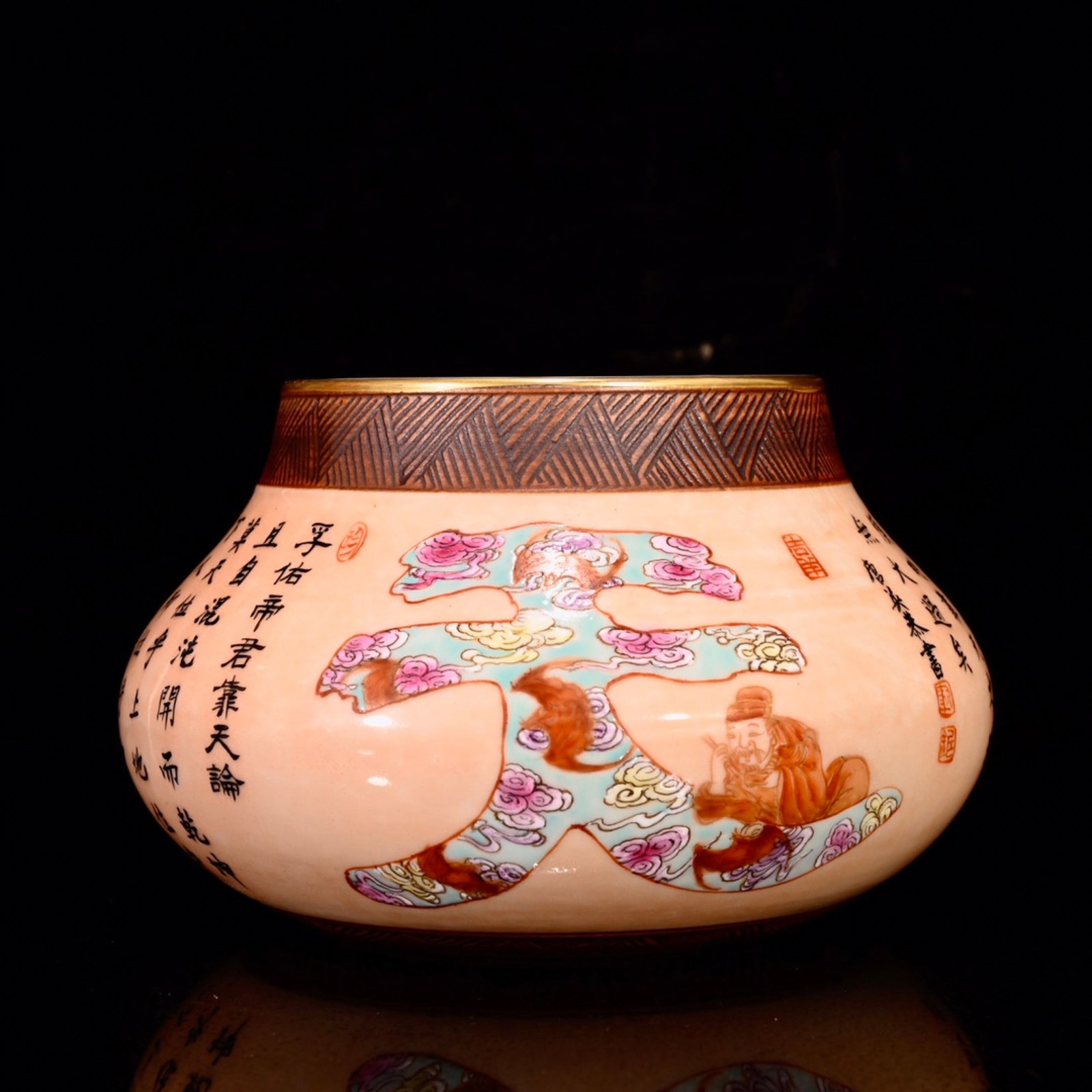An Exquisite Famille-Rose Figure Pattern Brush Washer,with poem: An Exquisite Famille-Rose Figure Pattern Brush Washer,with poem,Qing Dynasty,China,Qianlong Six-character Mark,Size:3.5inx5.5in 粉彩人物纹笔洗,带诗