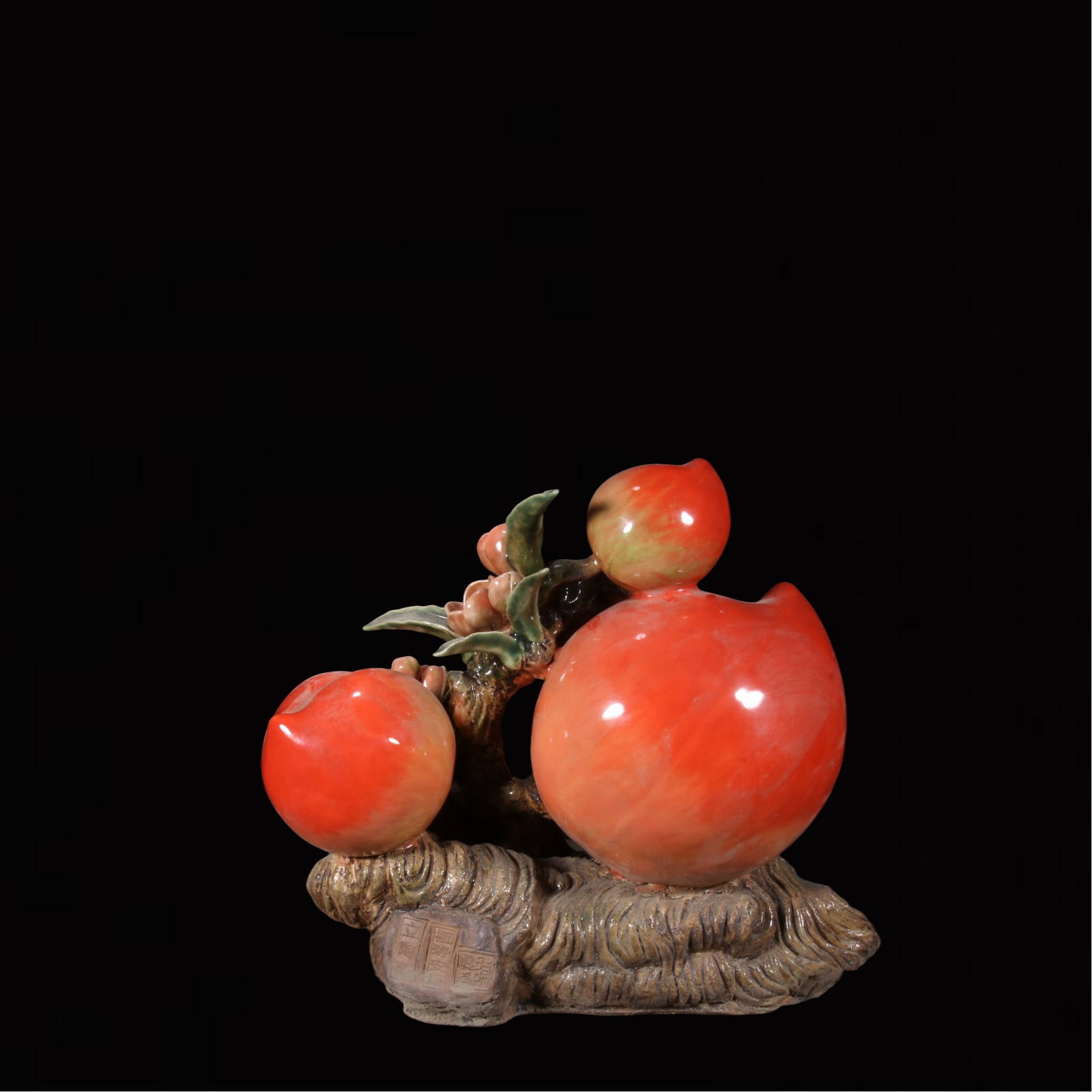 An Exquisite Shiwan yao Peach Ornament - 4