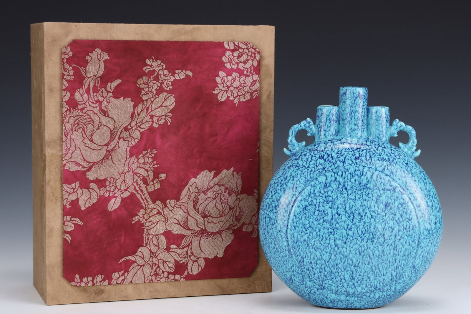 An Exquisite Robin's-Egg-Glazed Double-Ears Vase (1 of 8)