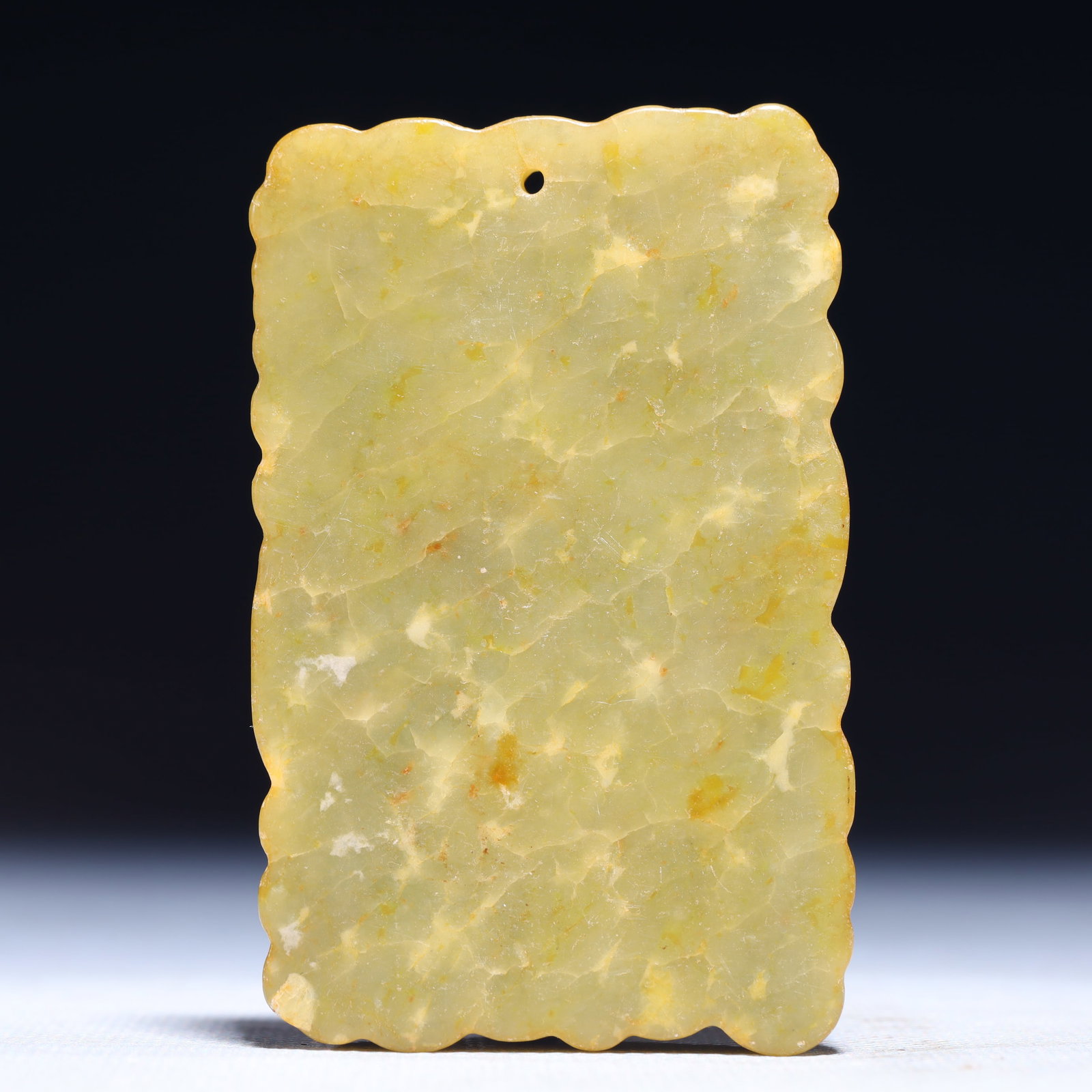 An Exquisite Archaic Jade Dragon Pattern Pendant - 3