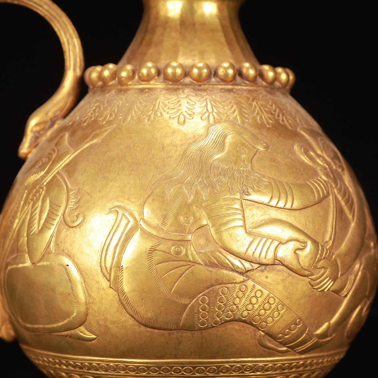 An Exquisite Gilt Bronze Figure Pattern Ewer - 10