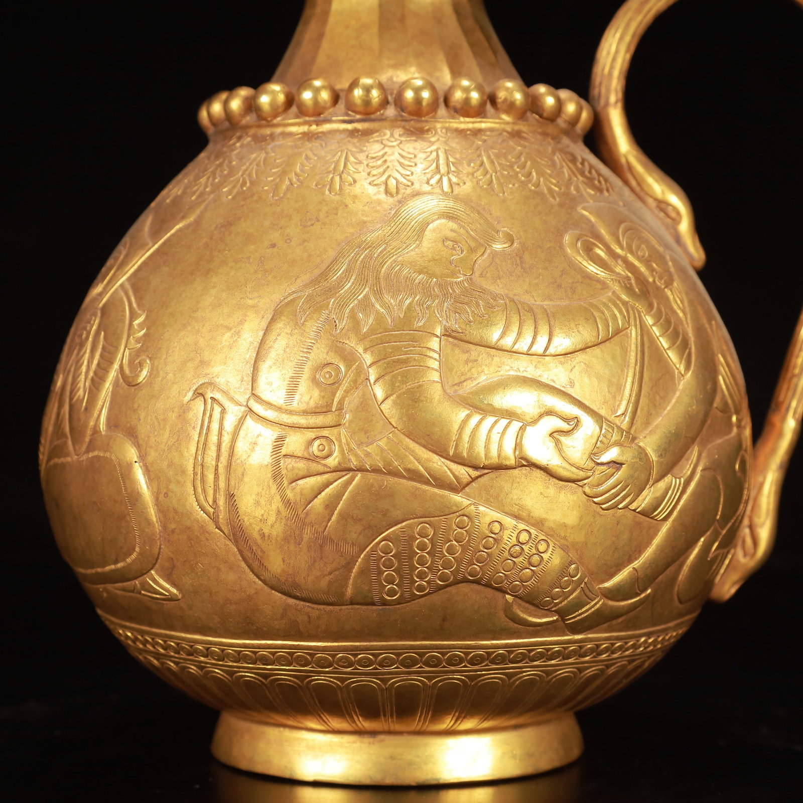 An Exquisite Gilt Bronze Figure Pattern Ewer - 3