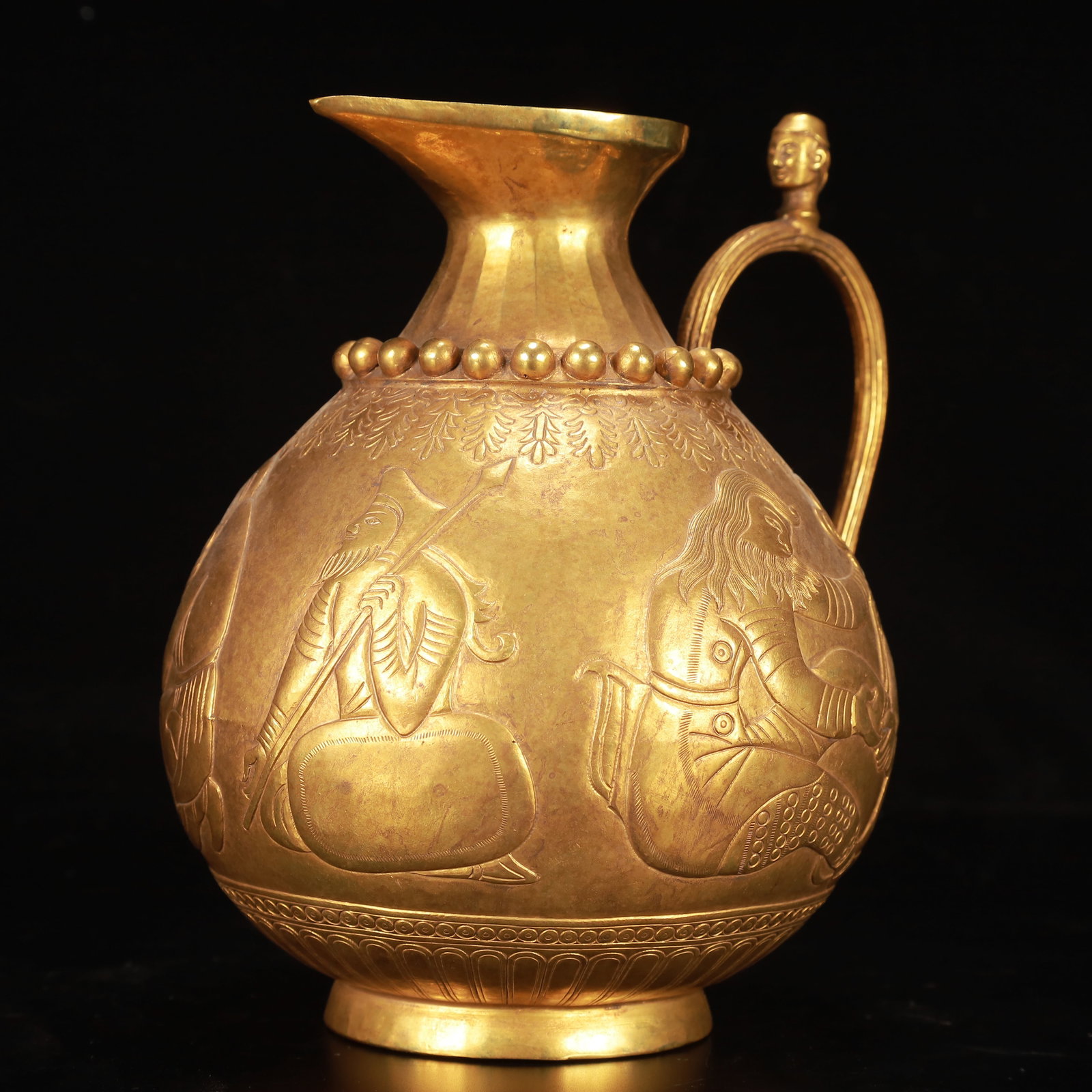 An Exquisite Gilt Bronze Figure Pattern Ewer - 4