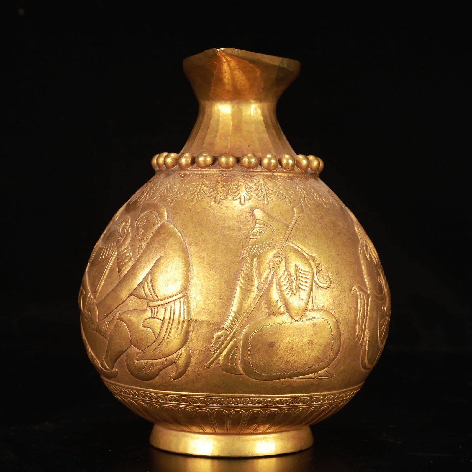 An Exquisite Gilt Bronze Figure Pattern Ewer - 5