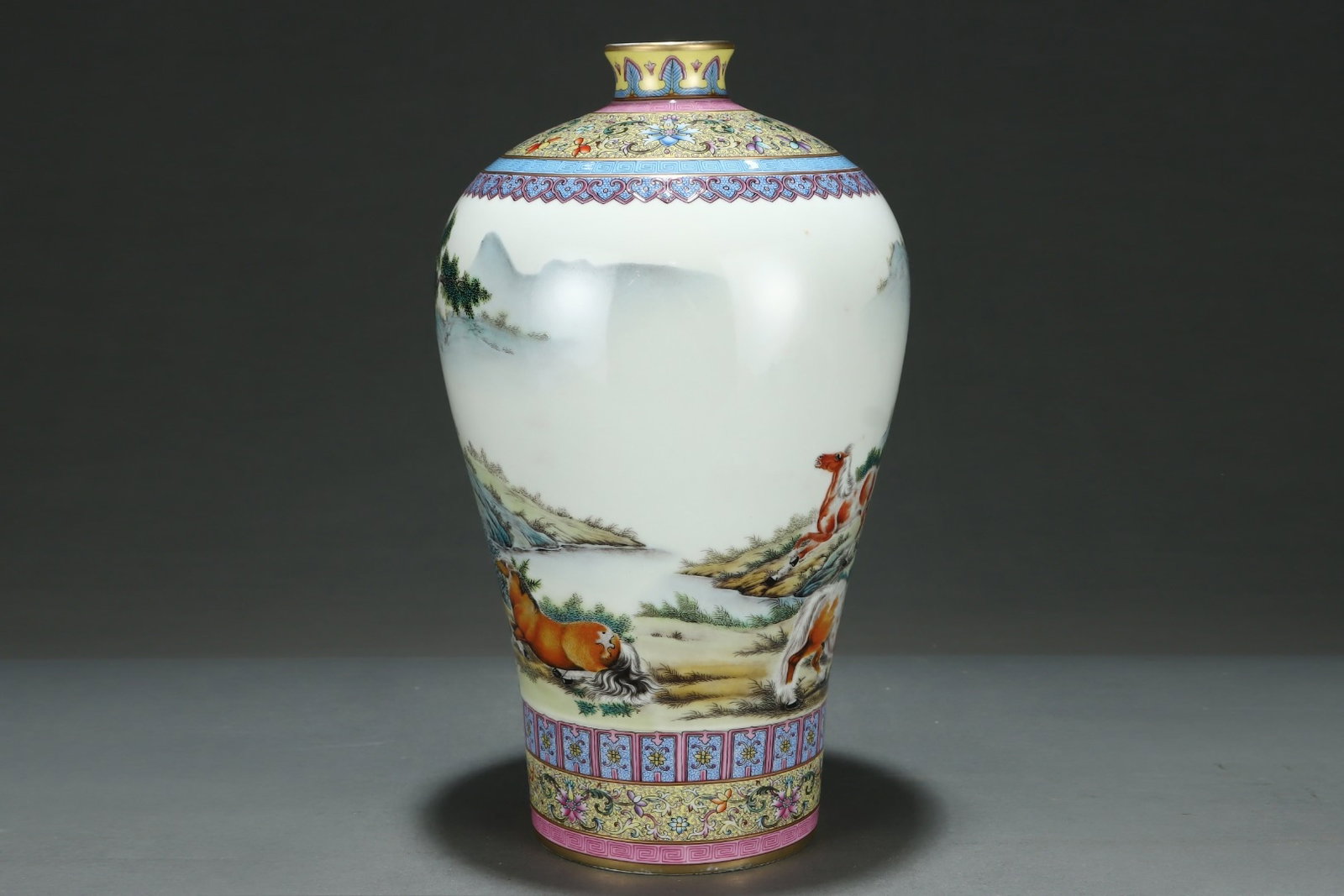 A Rare Enamel Animal Pattern Vase - 3