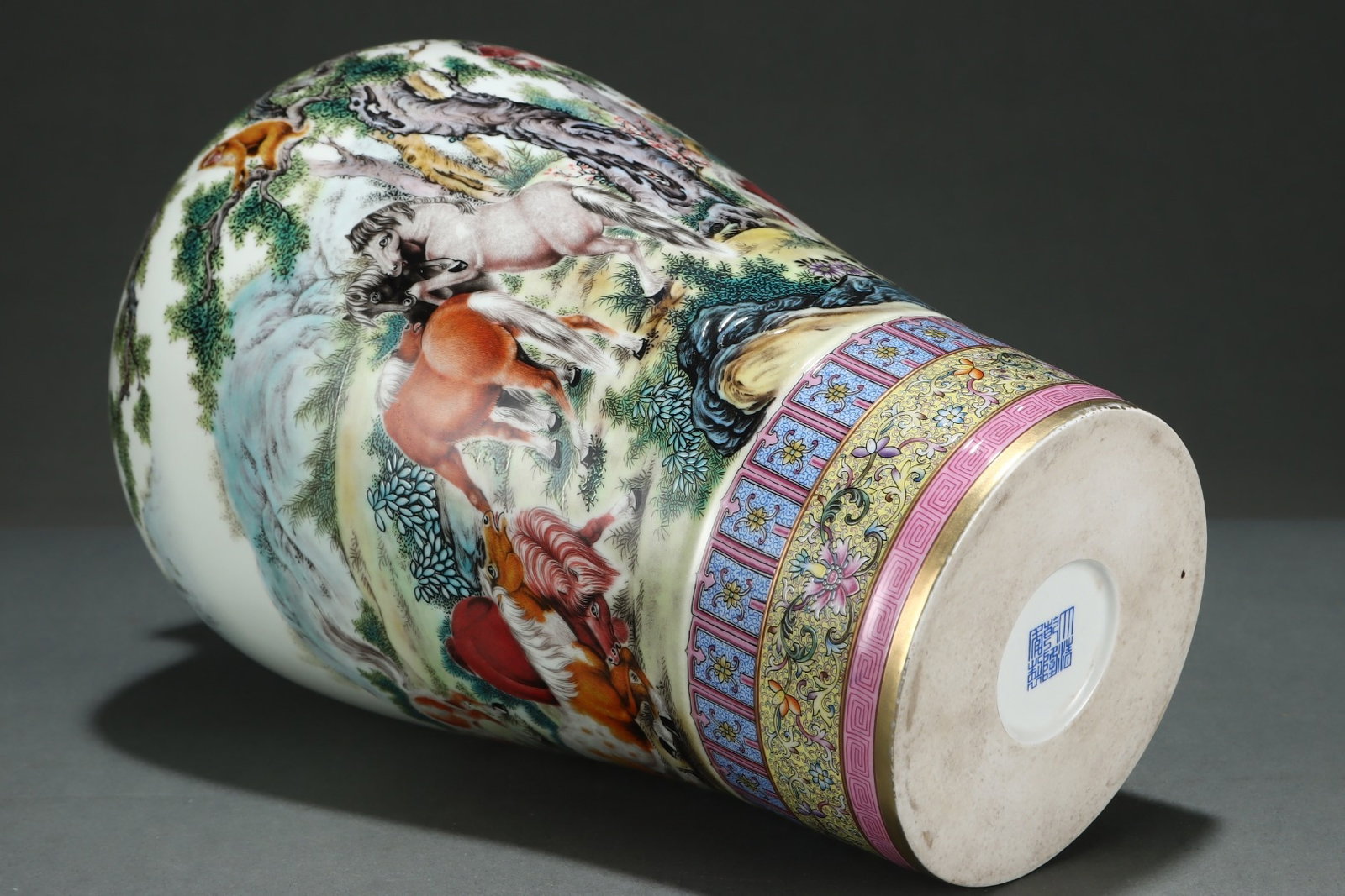 A Rare Enamel Animal Pattern Vase - 7