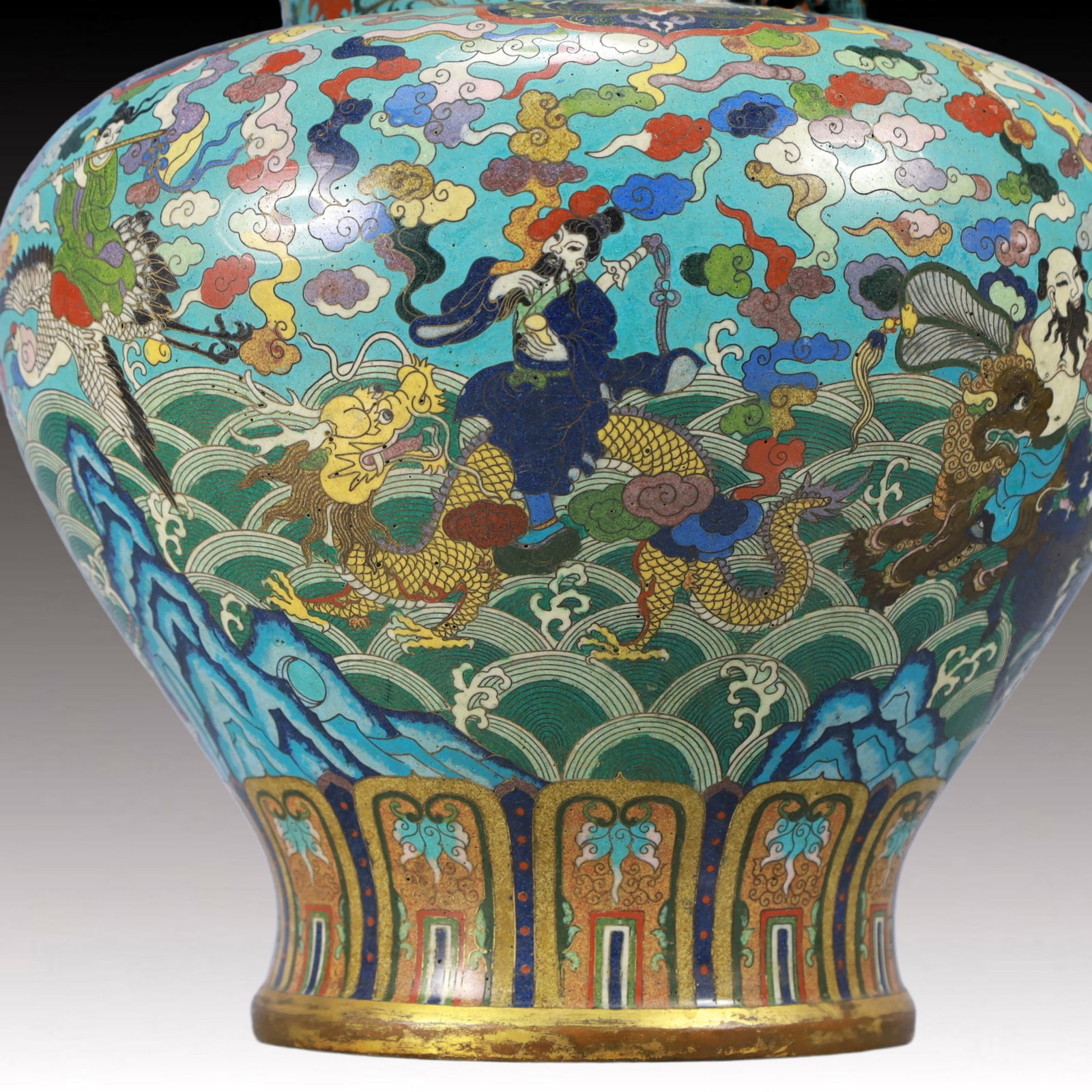 An Exquisite Cloisonne Auspicious Cloud Figure Pattern Vase - 3