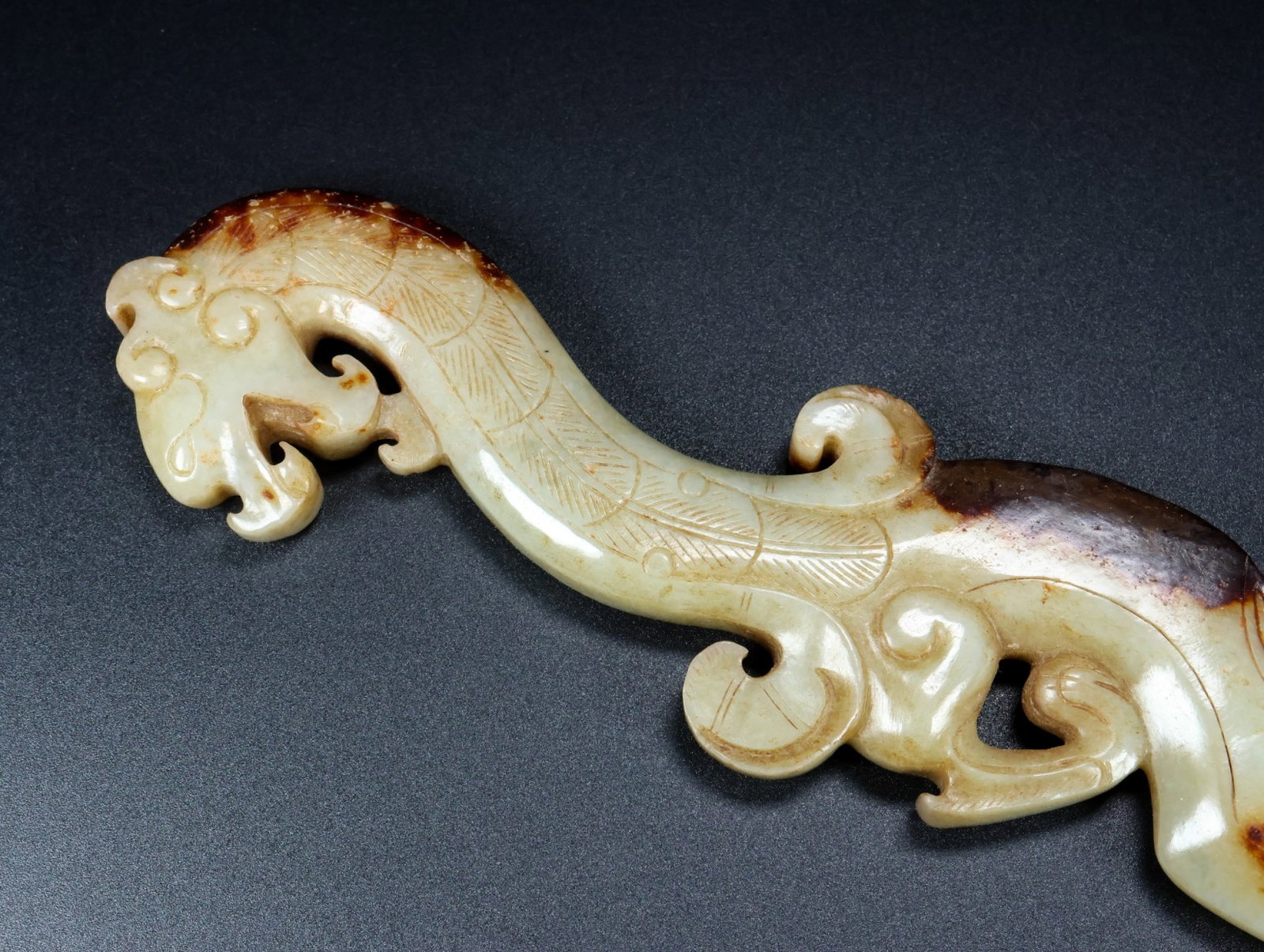 An Exquisite White Jade Dragon Pattern Axe - 4