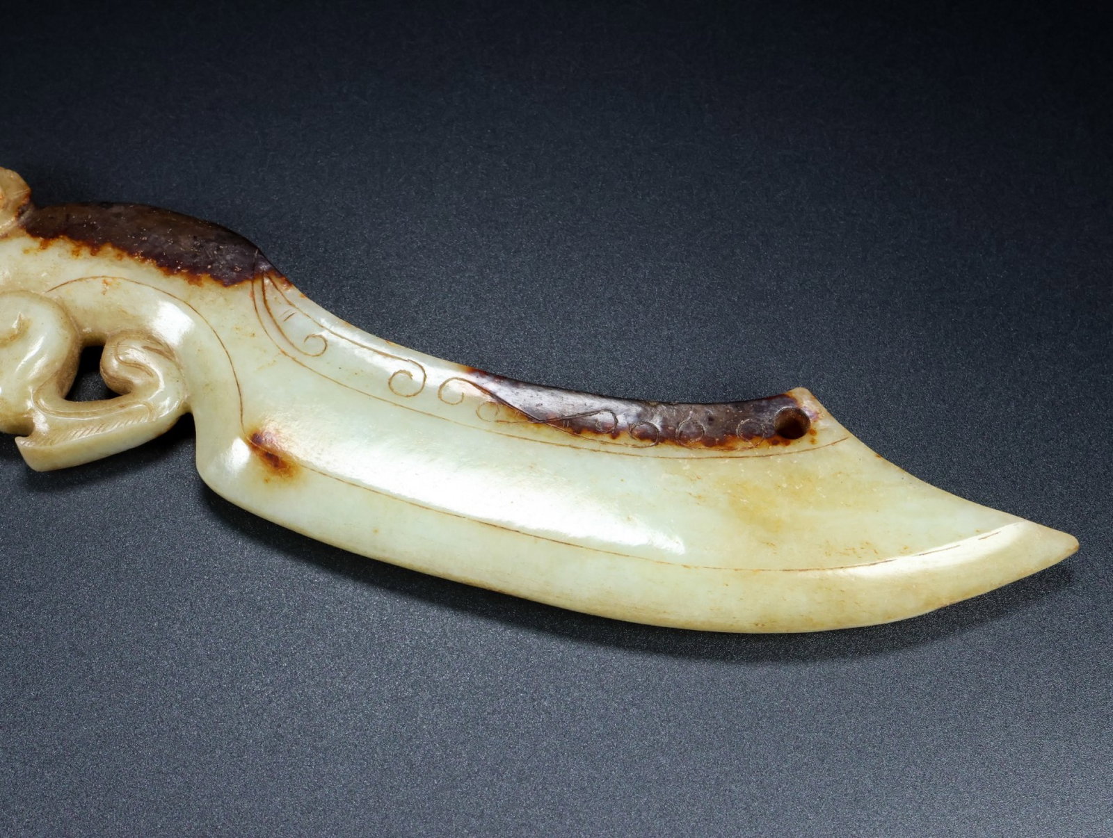 An Exquisite White Jade Dragon Pattern Axe - 5