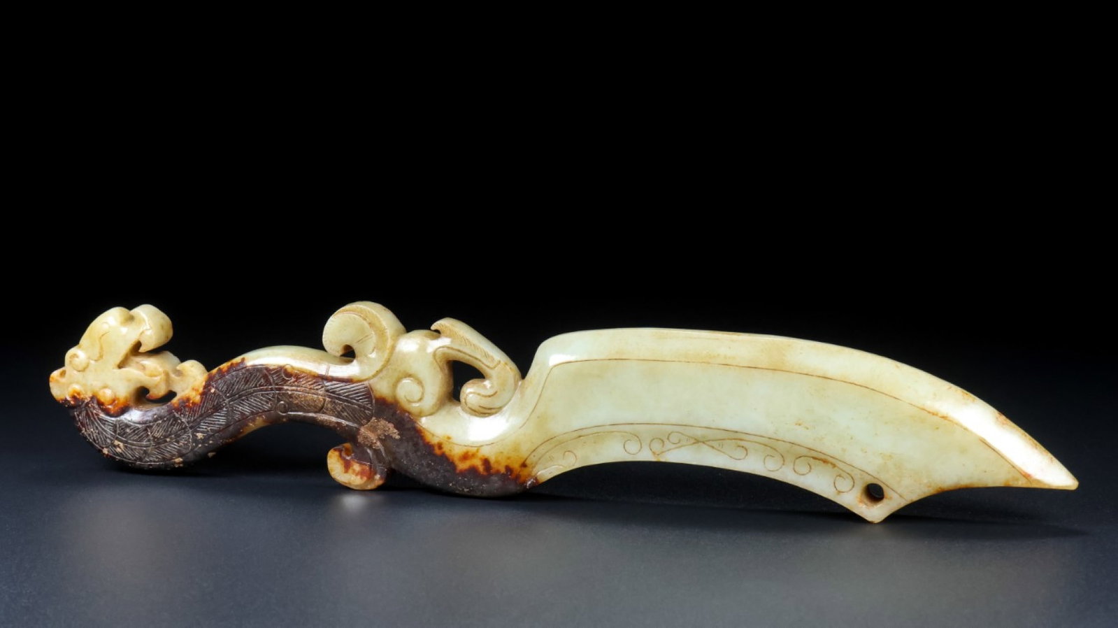 An Exquisite White Jade Dragon Pattern Axe - 9