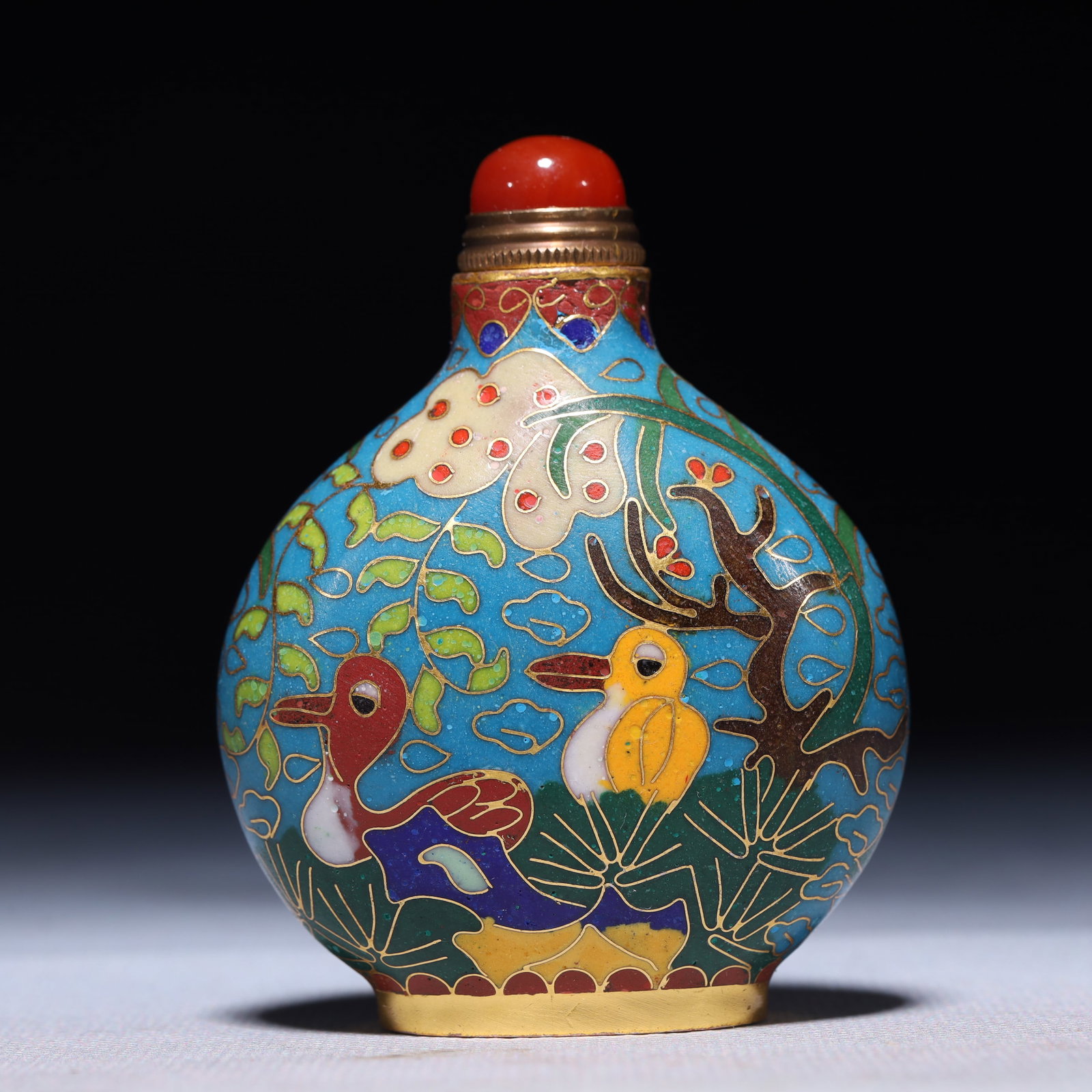 An Exquisite Cloisonne Duck Pattern Snuff Bottle (1 of 8)