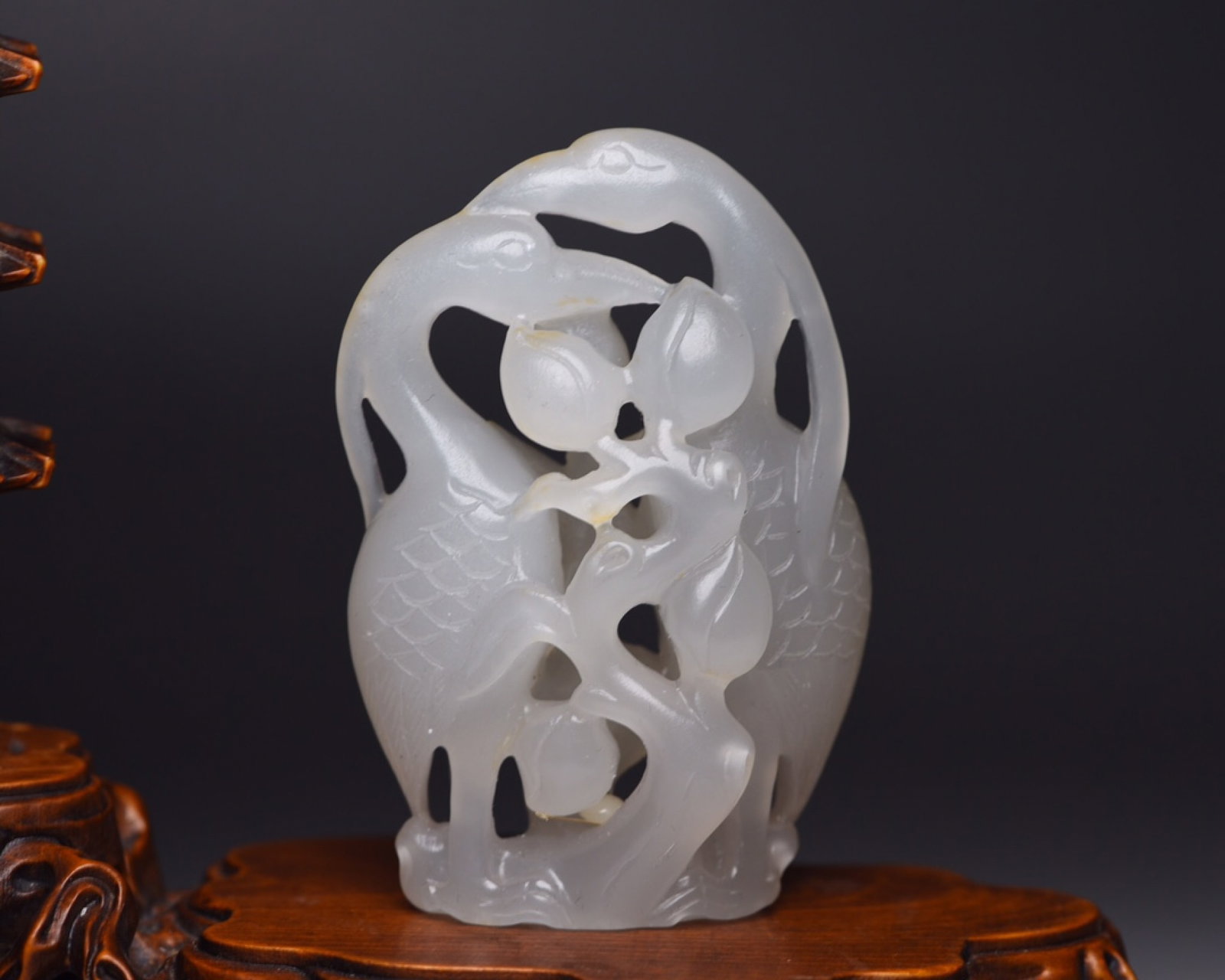 An Exquisite White Jade Crane Ornament: An Exquisite White Jade Crane Ornament,Qing Dynasty,China,Size:2.8inx1.8inx0.9in,Weight:73g 白玉鹤摆件,中国清代