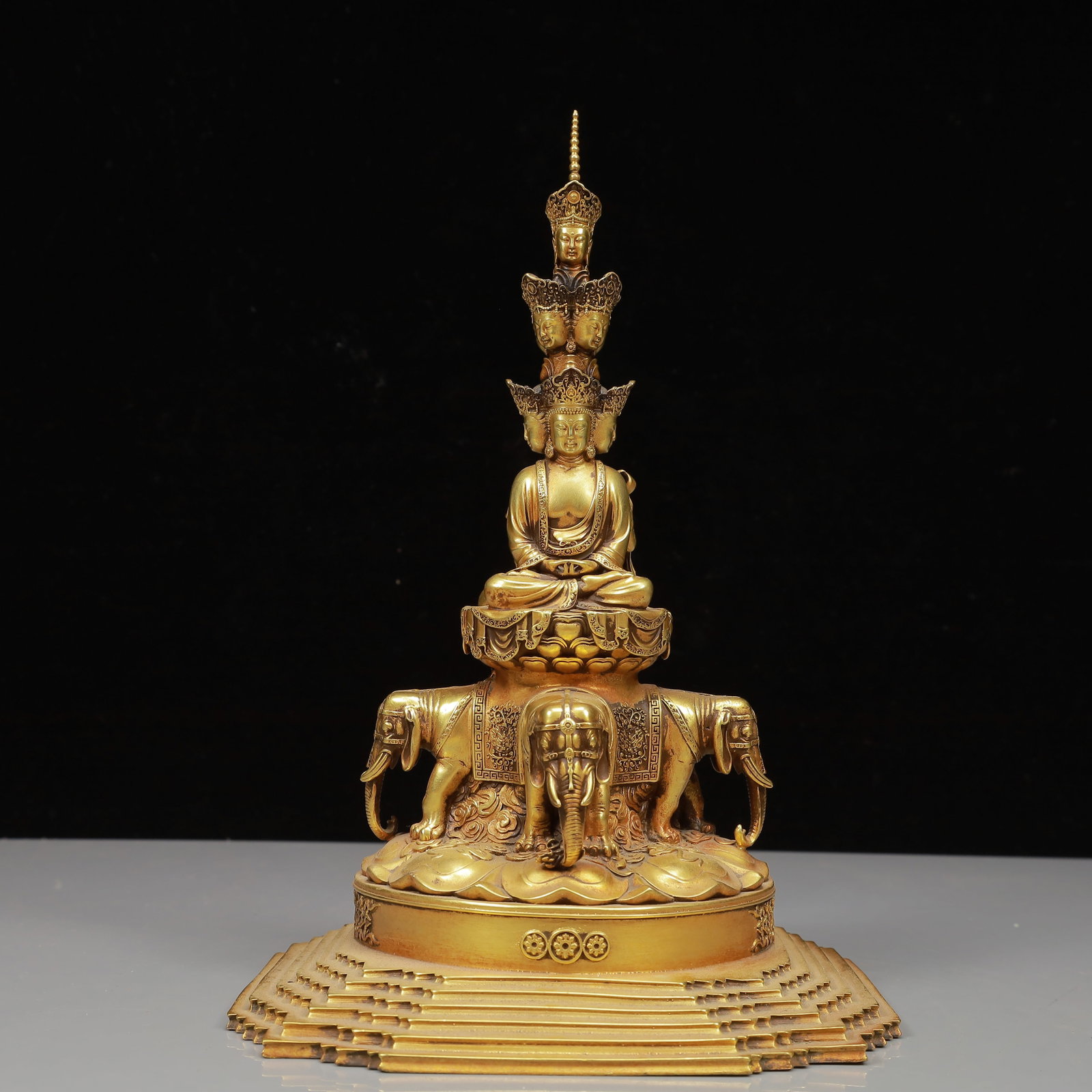 A Solemn Gilt Bronze Statue of Samantabhadra: A Solemn Gilt Bronze Statue of Samantabhadra,Qing Dynasty, China,Size:7.1inx10.2in,Weight:2750g 铜鎏金普贤菩萨像,中国清代