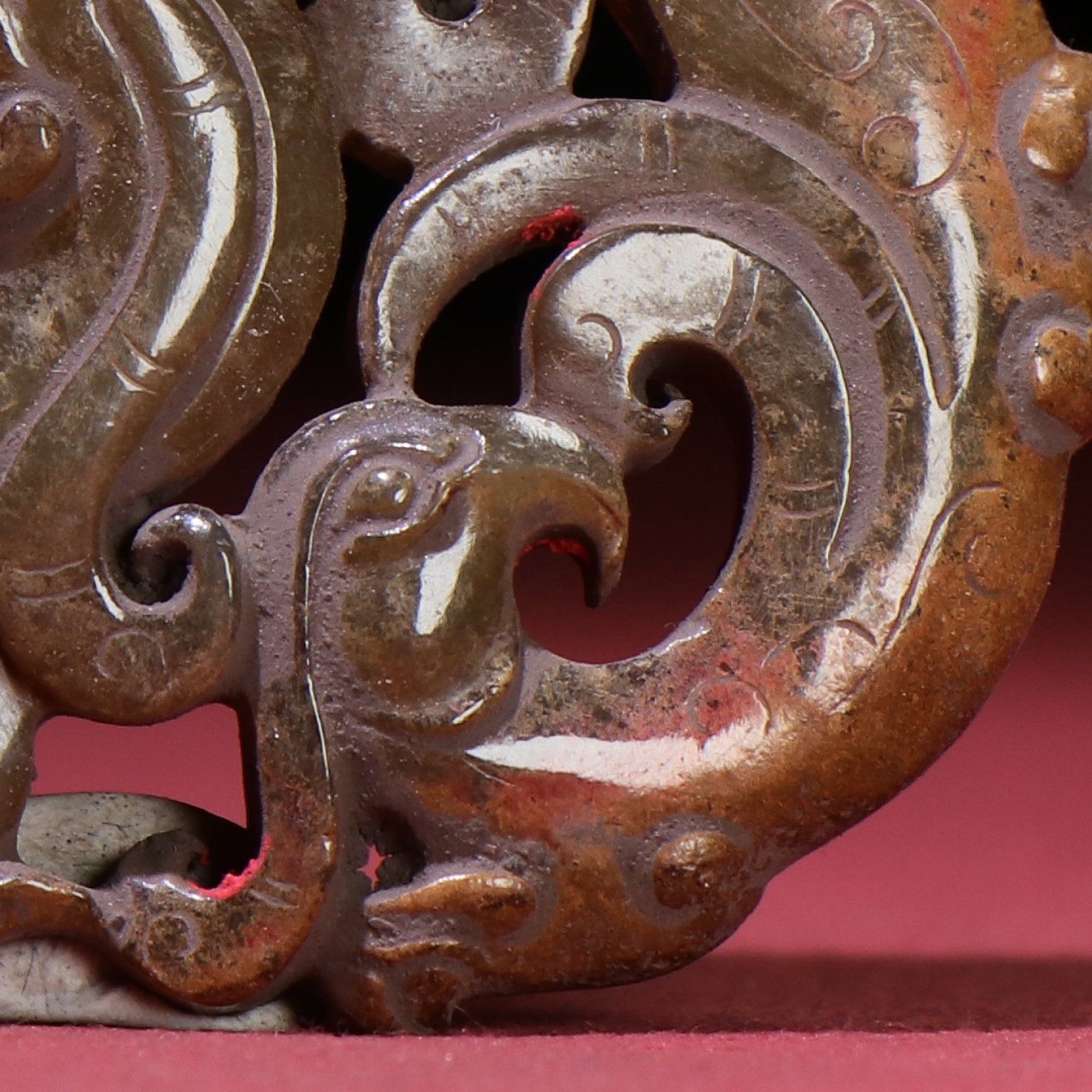 An Exquisite Archaic Jade Dragon Pattern Pendant - 3
