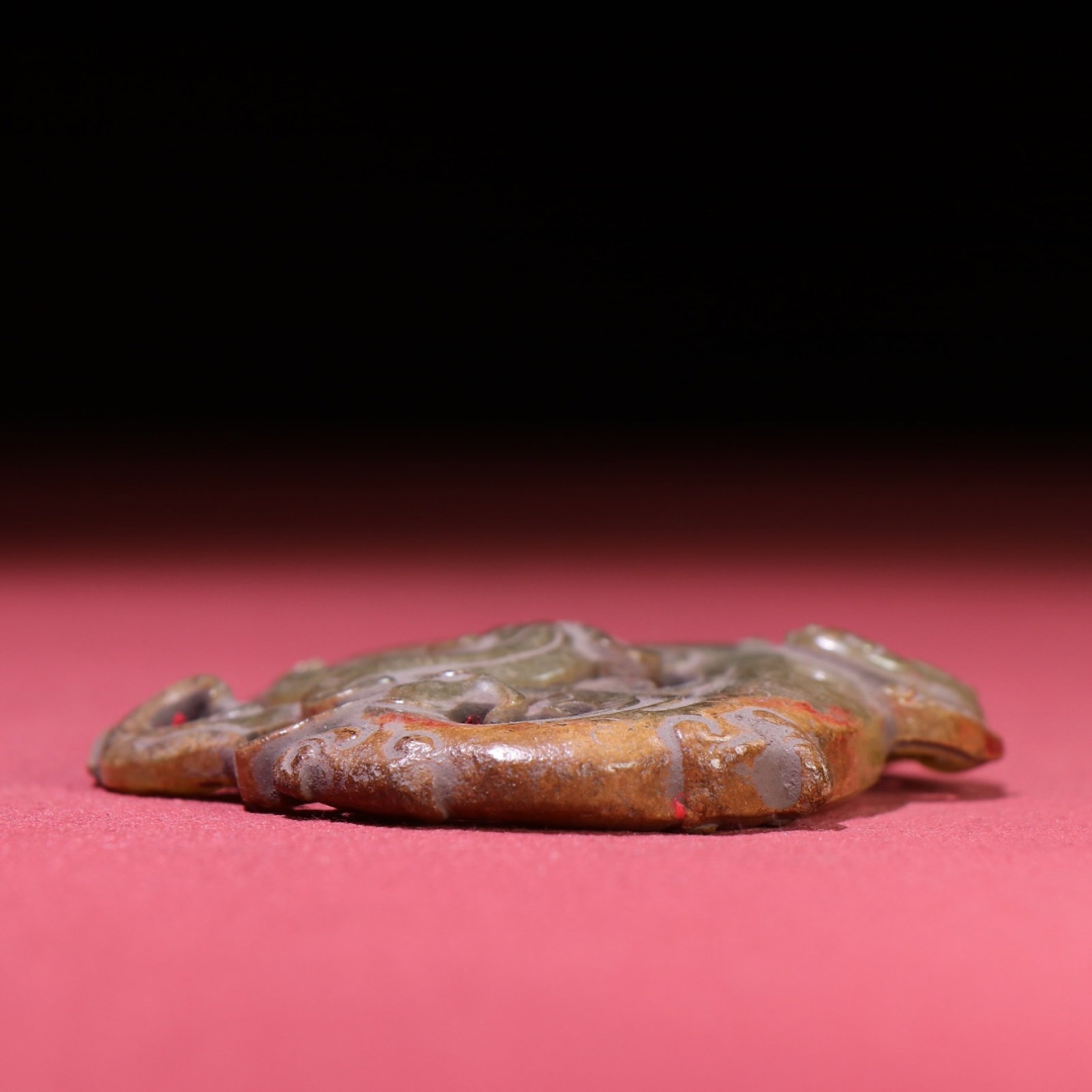 An Exquisite Archaic Jade Dragon Pattern Pendant - 8