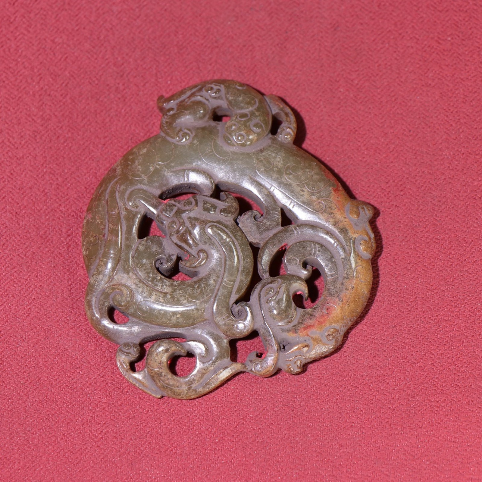 An Exquisite Archaic Jade Dragon Pattern Pendant - 9