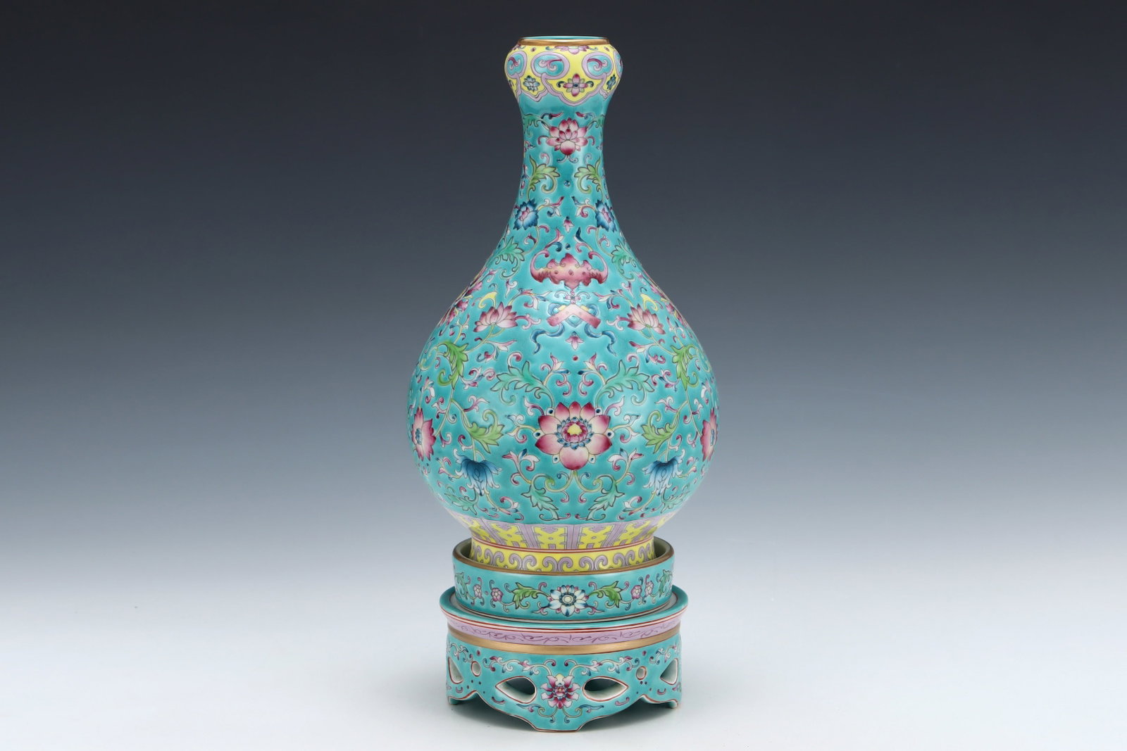 A Rare Enamel Lotus Pattern Vase - 2
