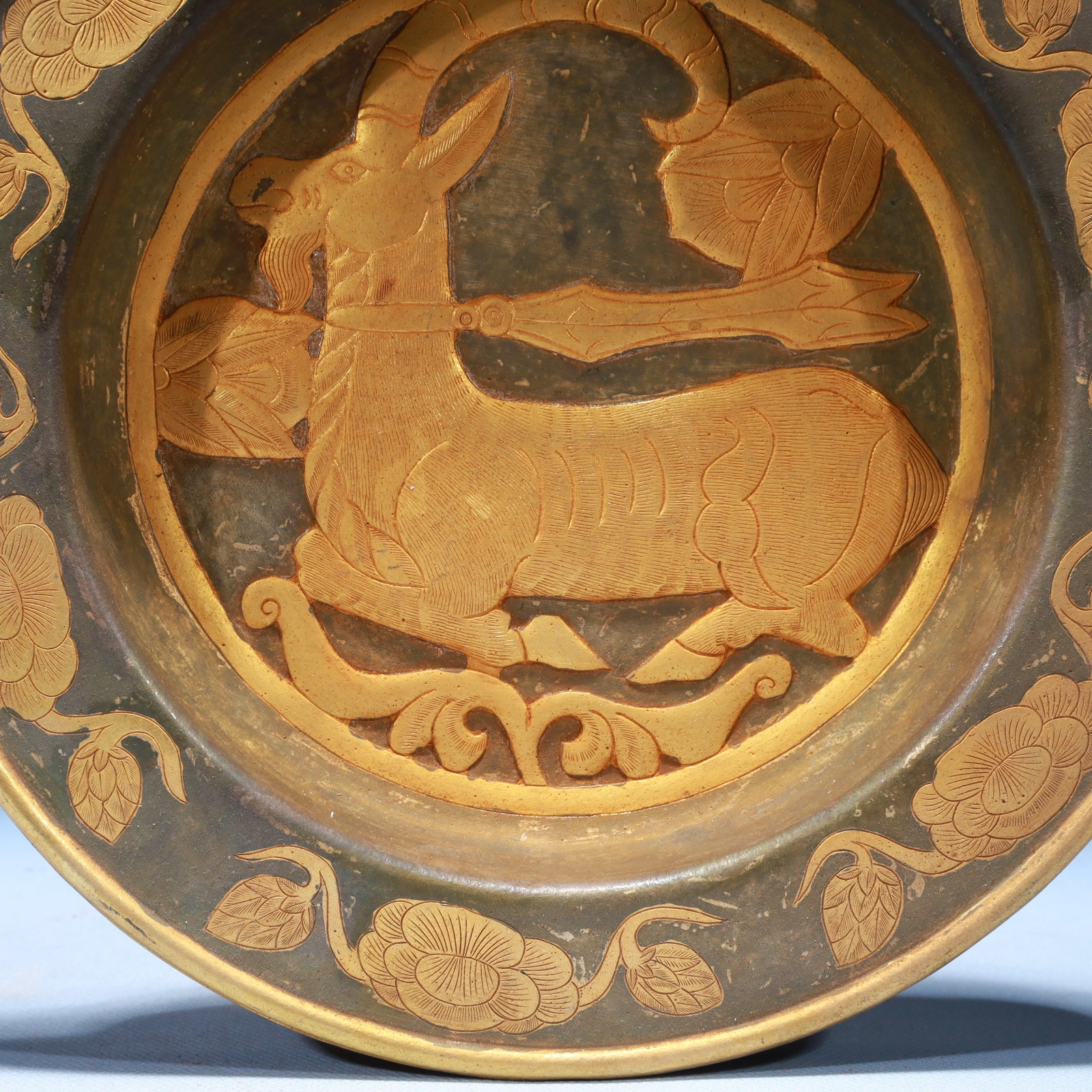 An Exquisite Silver-Gilt Bronze Sheep Pattern Plate - 3