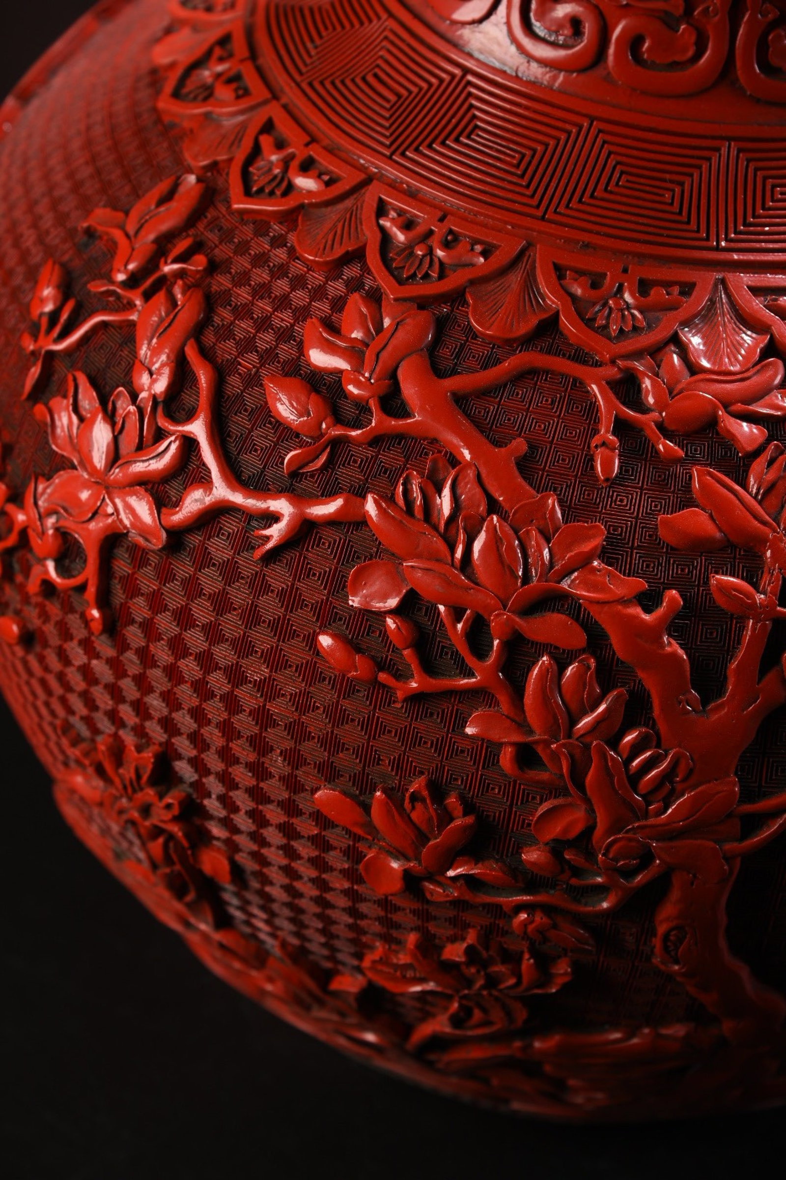 An Exquisite Carved Red Lacquer Landscape Pattern Vase - 5