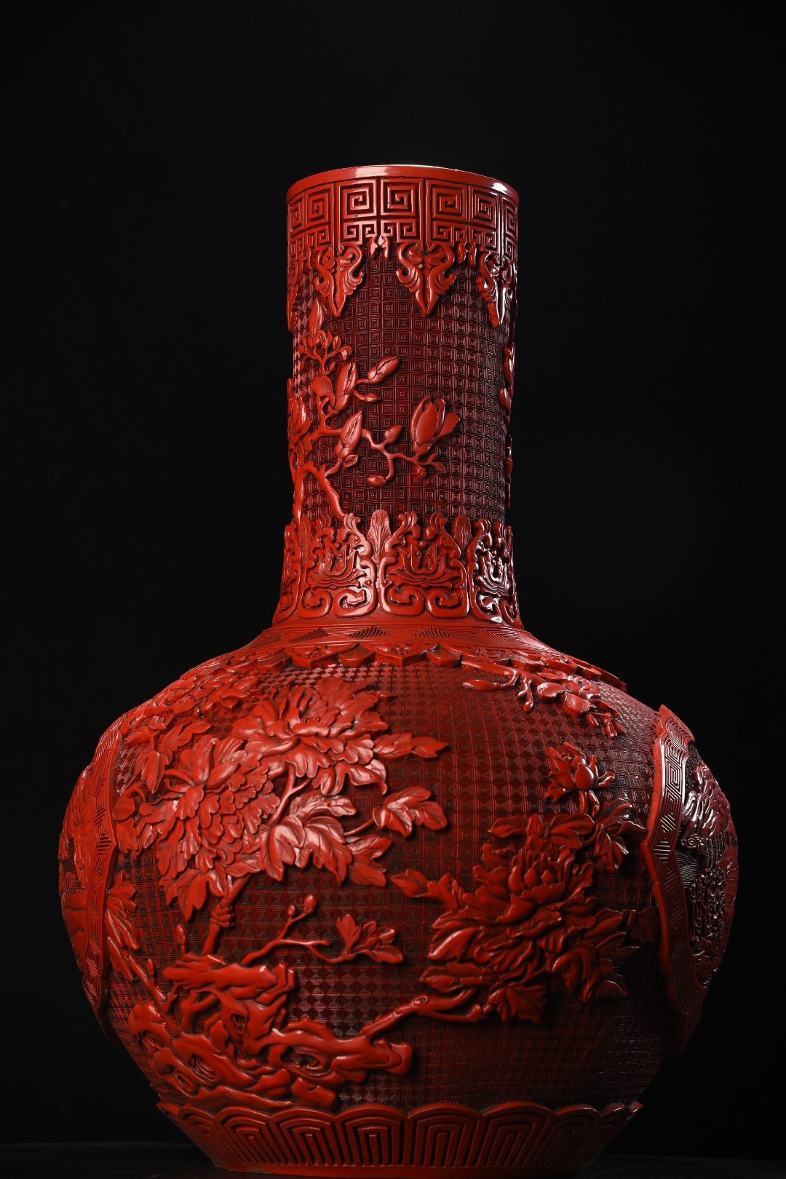 An Exquisite Carved Red Lacquer Landscape Pattern Vase - 7