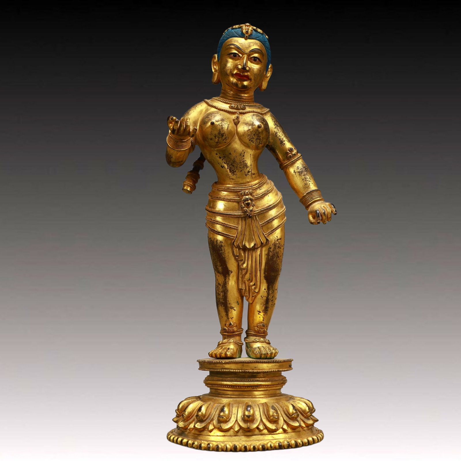 A Solemn Gilt Bronze Statue of Avalokitesvara: A Solemn Gilt Bronze Statue of Avalokitesvara,Ming Dynasty, China,Size:4.9inx4.7inx12.8in,Weight:2550g 铜鎏金观音像,中国明代