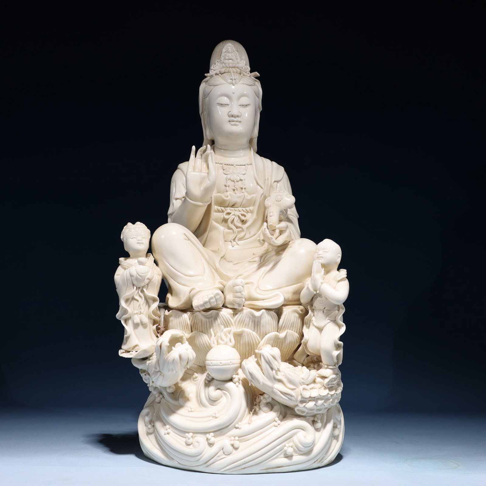 A Solemn Blance-De-Chine Statue of Avalokitesvara: A Solemn Blance-De-Chine Statue of Avalokitesvara Blance-De-Chine Statue of Avalokitesvara,Ming Dynasty,China,He Chaozong Mark,Size:9.8inx8.7inx20.1in,Weight:5750g 德化瓷观&