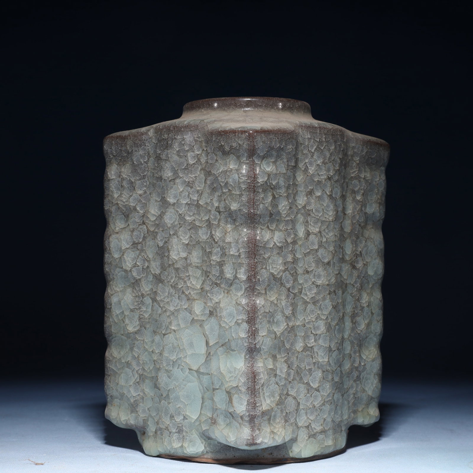 An Exquisite Ru yao Vase - 4