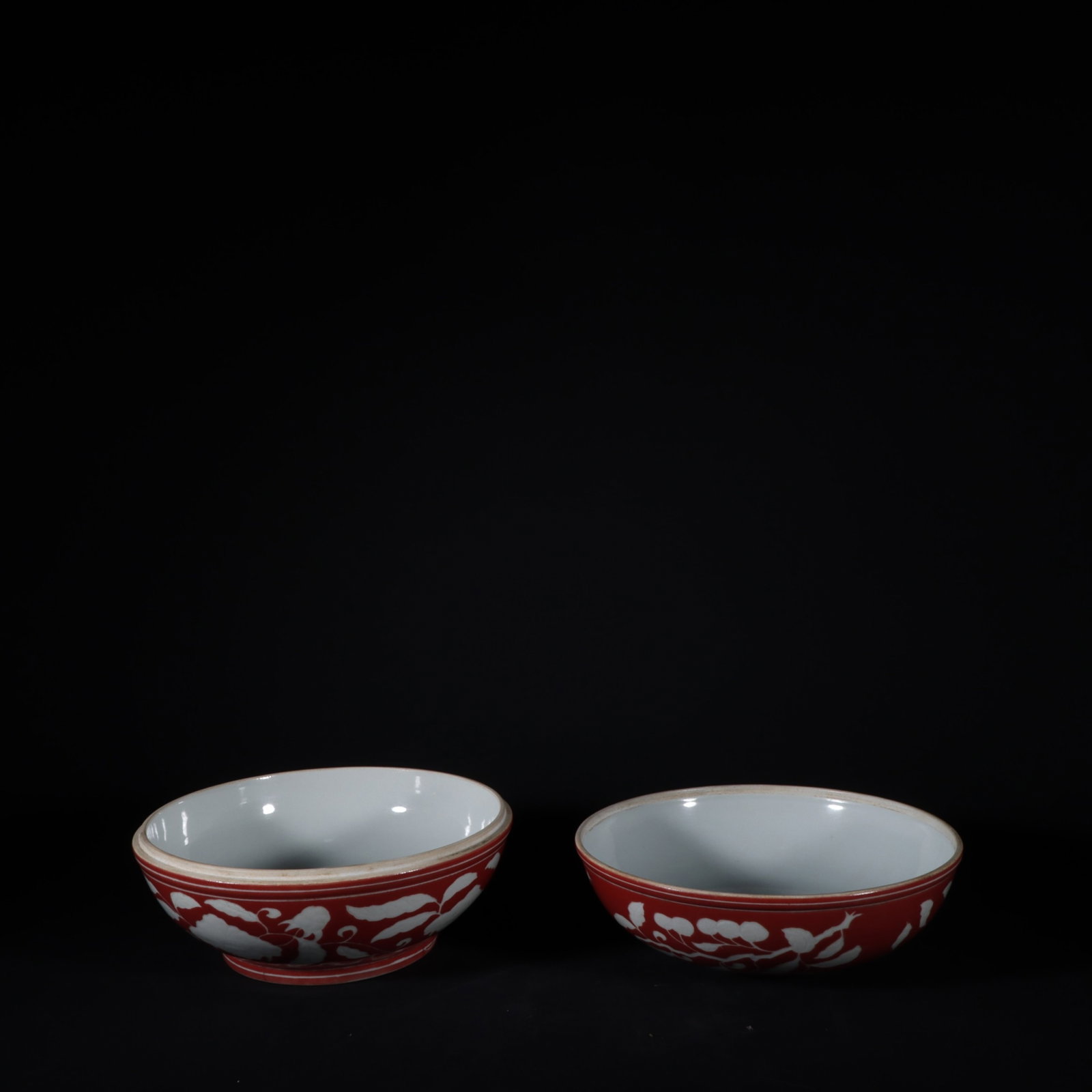 An Exquisite Red Glazed Flower Pattern Box - 4