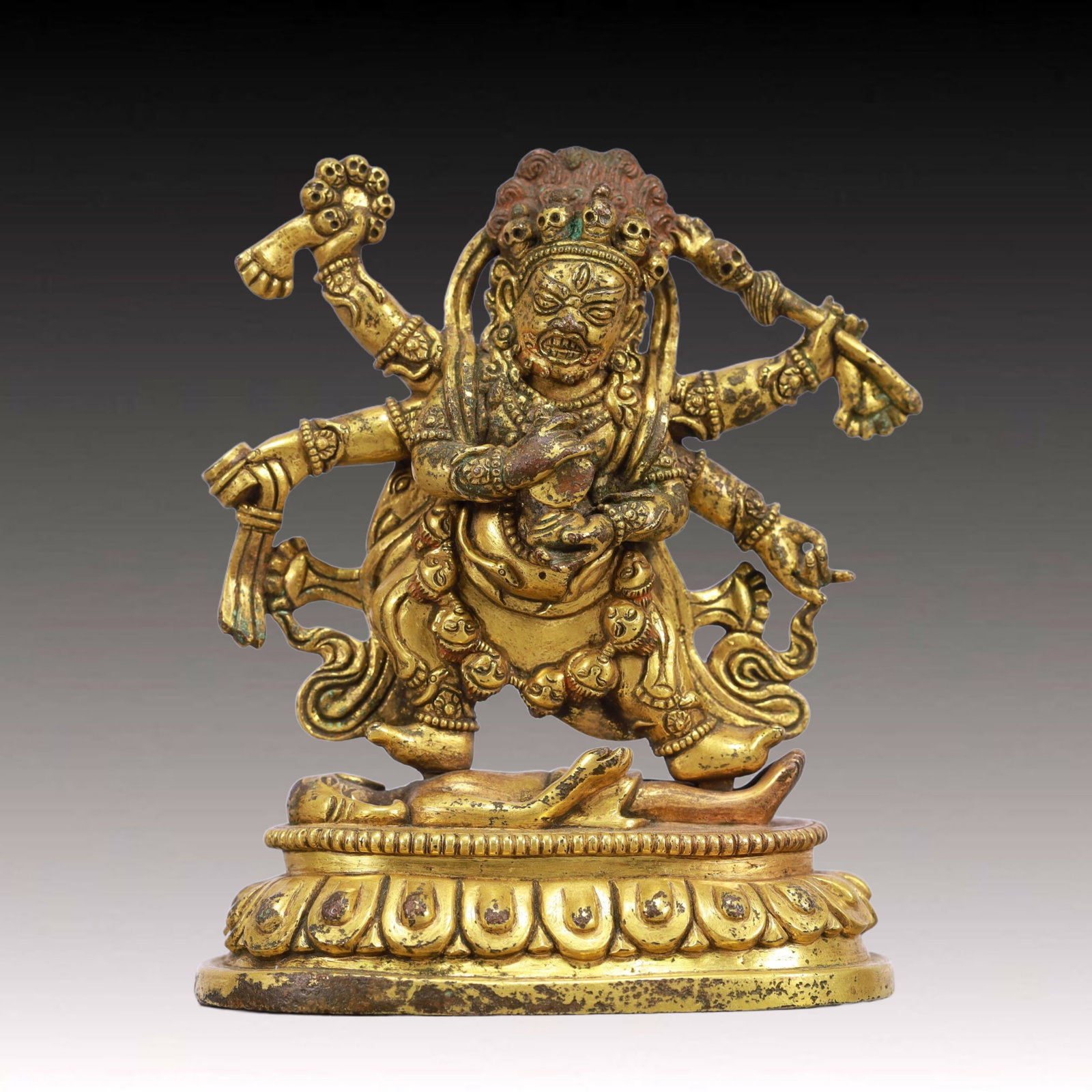 A Solemn Gilt Bronze Statue of Vajra: A Solemn Gilt Bronze Statue of Vajra,Qing Dynasty, China,Size:3.7inx2.2inx4.7in,Weight:650g 铜鎏金金刚像,中国清代