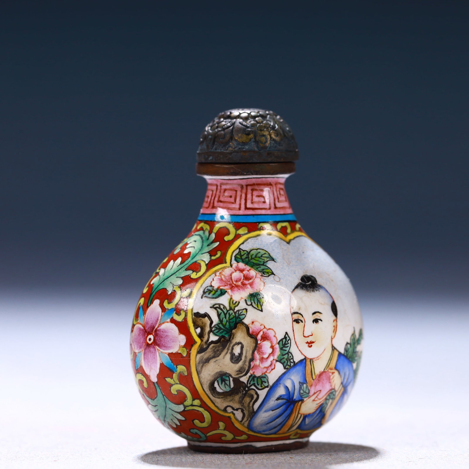 An Exquisite Painted Enamel Snuff Bottle - 5