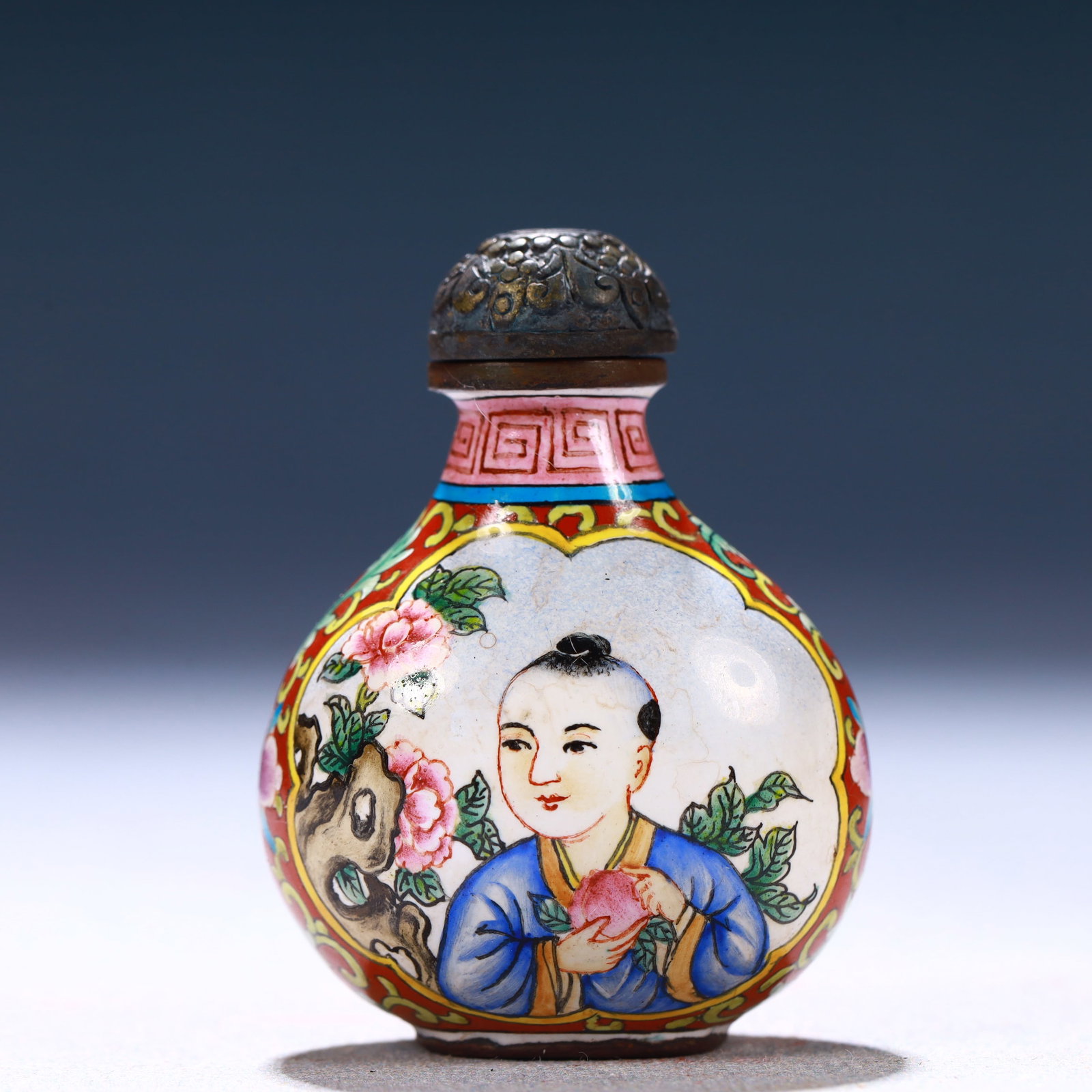 An Exquisite Painted Enamel Snuff Bottle - 6