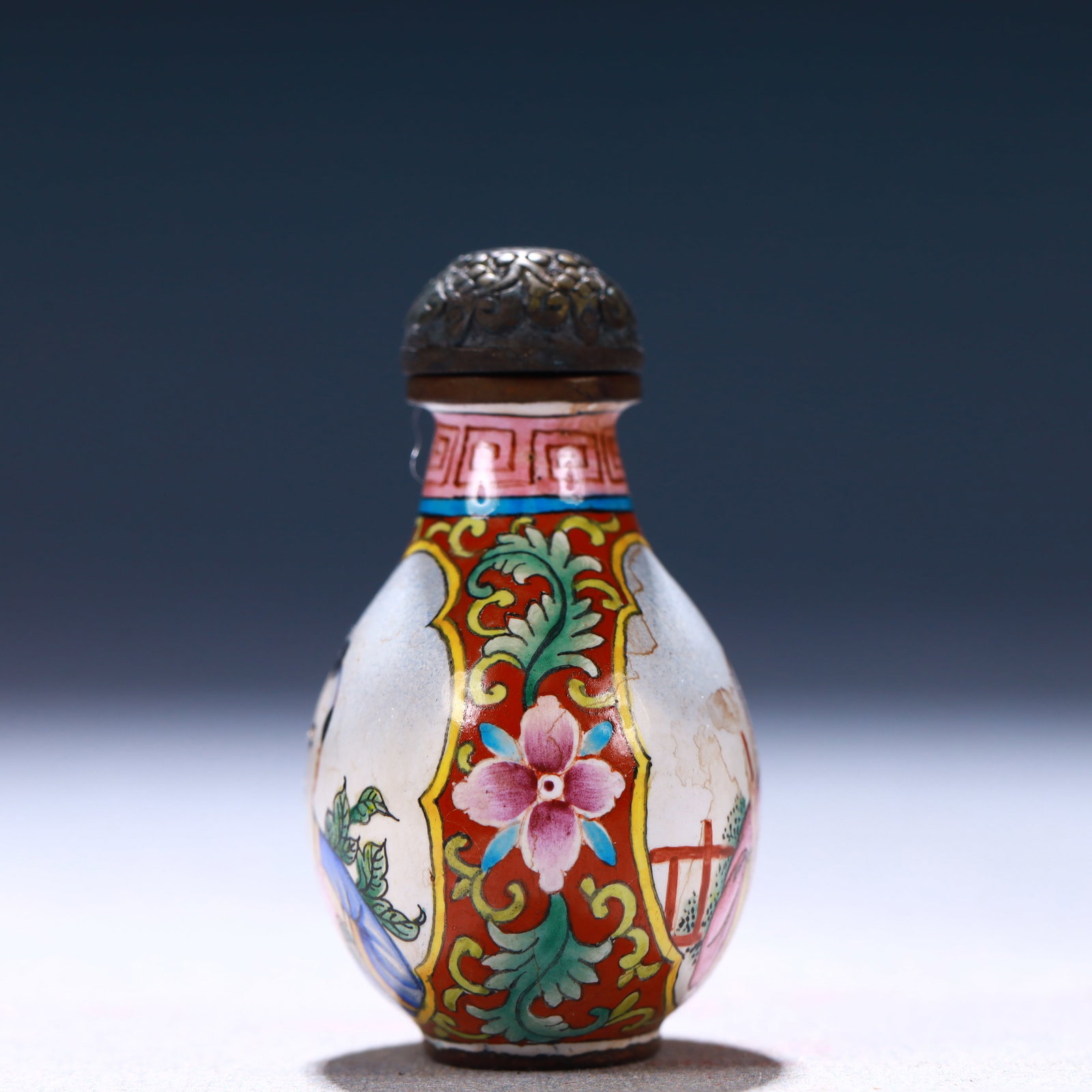 An Exquisite Painted Enamel Snuff Bottle - 7