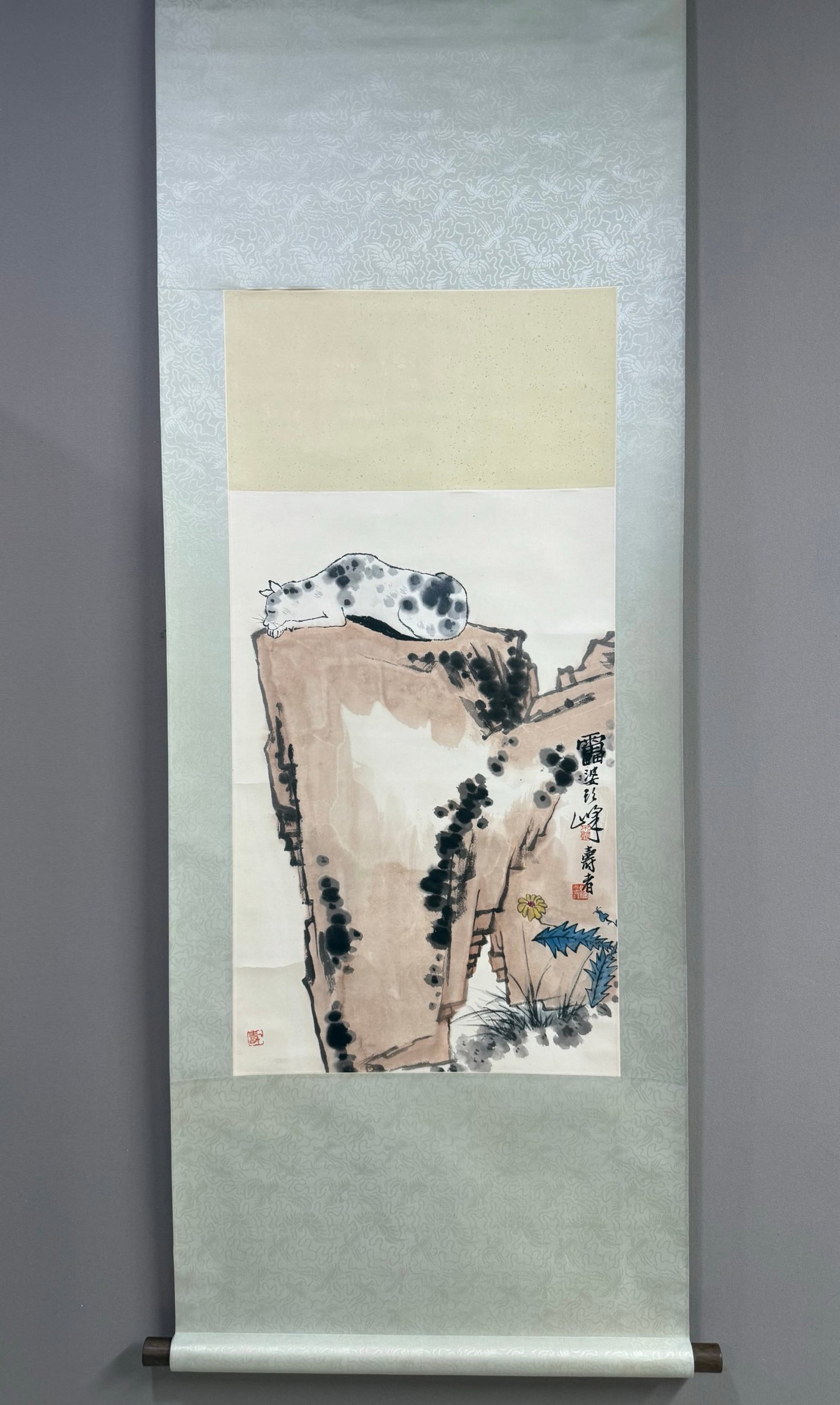 A Chinese Vertical Scroll Ink Painting of Cat on Paper: A Chinese Vertical Scroll Ink Painting of Cat on Paper,Pan Tianshou,Size:27.6inx18.1in 一幅中国水墨猫画立轴,潘天寿