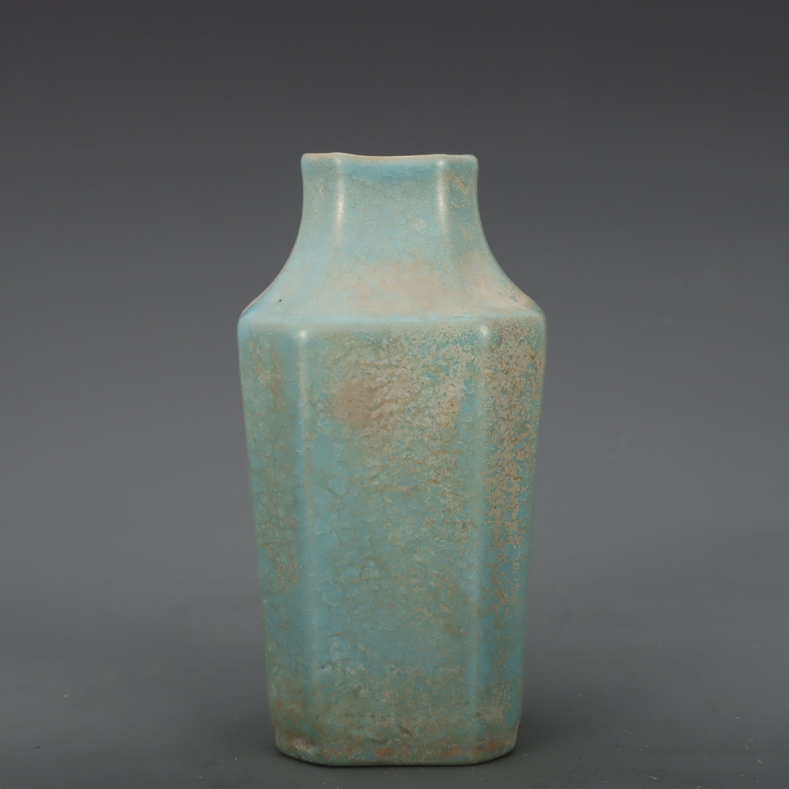 An Exquisite Ru yao Sky Blue Glazed Vase: An Exquisite Ru yao Sky Blue Glazed Vase,Song Dynasty,China,Size:7.5inx3.9in 汝窑天青釉瓶,中国宋代