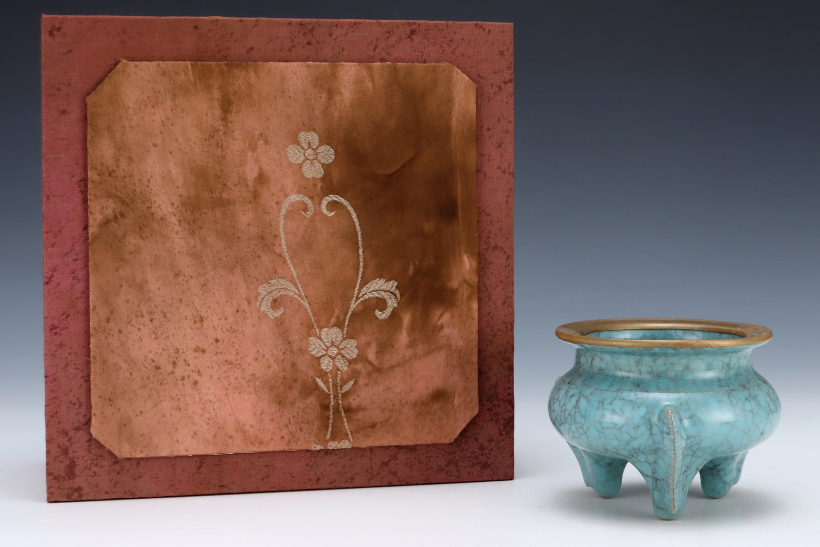 An Exquisite Ru yao Sky Blue Glazed Tripod Censer: An Exquisite Ru yao Sky Blue Glazed Tripod Censer,Song Dynasty,China,Size:3.1inx4.3in 汝窑天蓝釉三足香炉,中国宋代