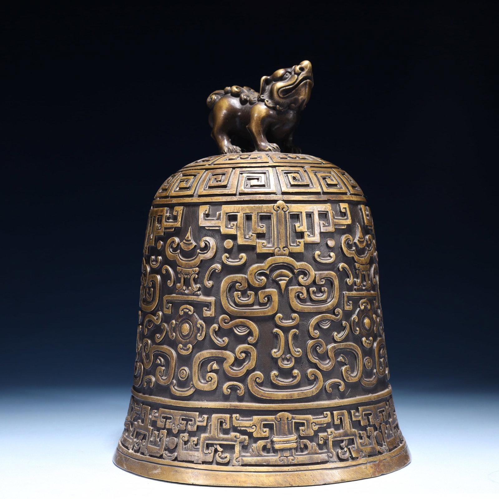 An Exquisite Bronze Flower Pattern Chime - 4